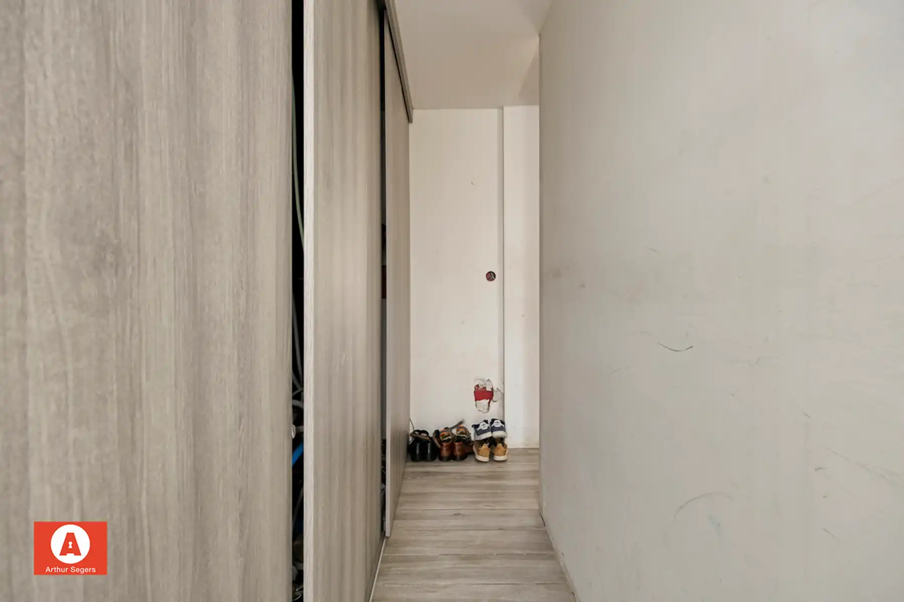 Te renoveren woning met zuidgerichte tuin nabij centrum foto 4