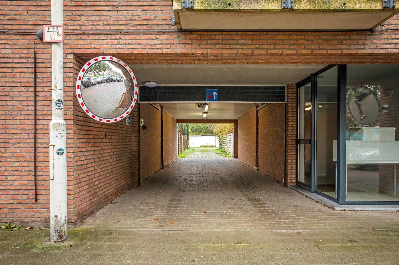 Netjes onderhouden, instapklaar appt. op 1e verd. met 2 slpk., balkon en garagebox foto 17