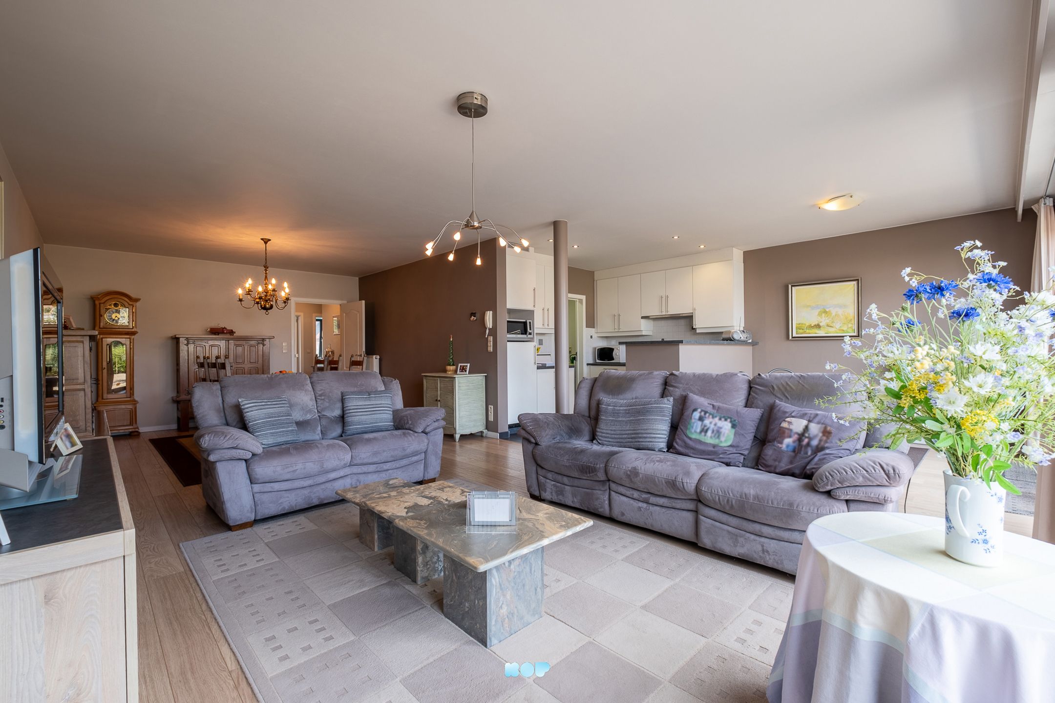 Gelijkvloers appartement met zonnige tuin in Oelegem (Ranst) foto 4