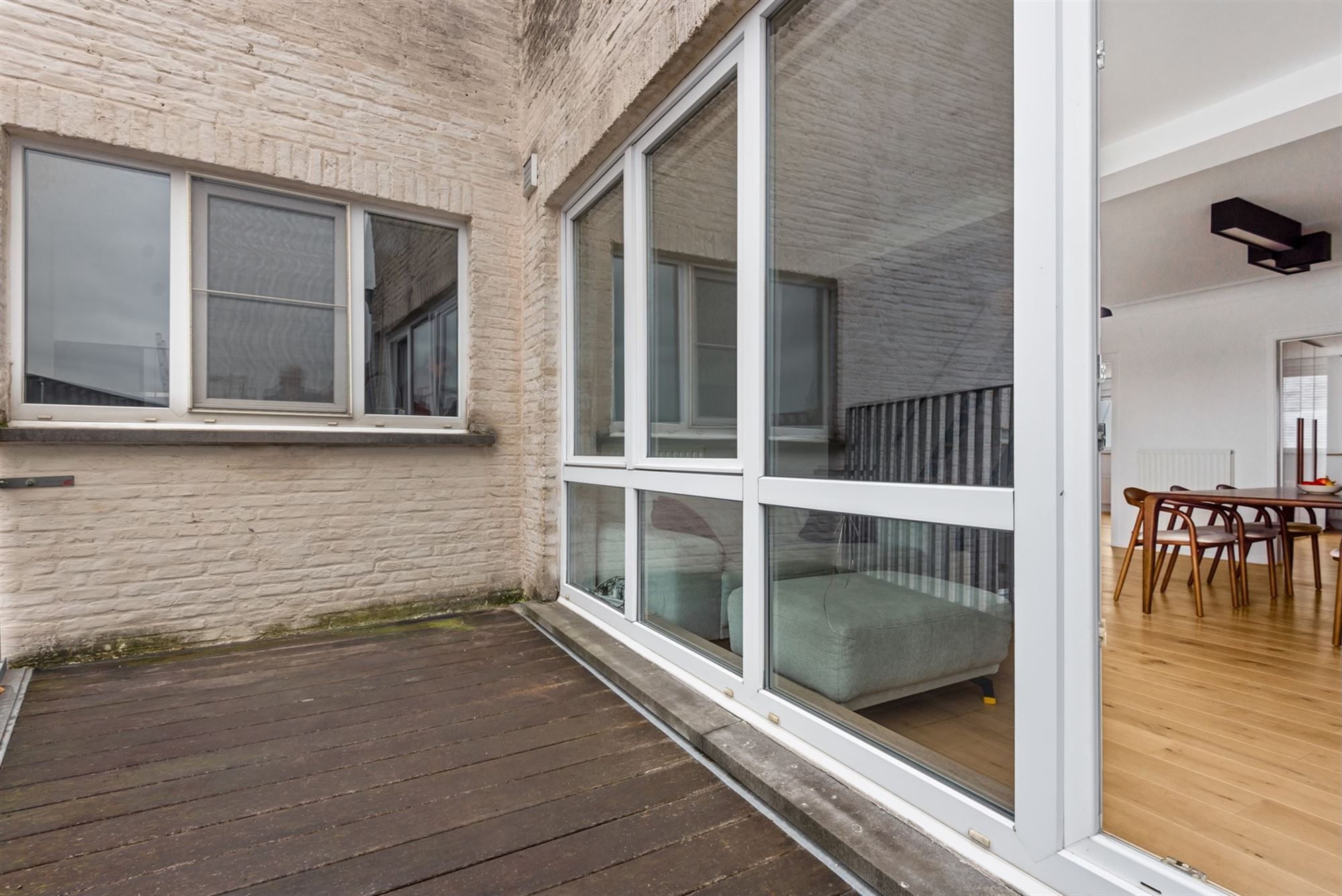 Gemeubeld duplex appartement met autostaanplaats foto 15