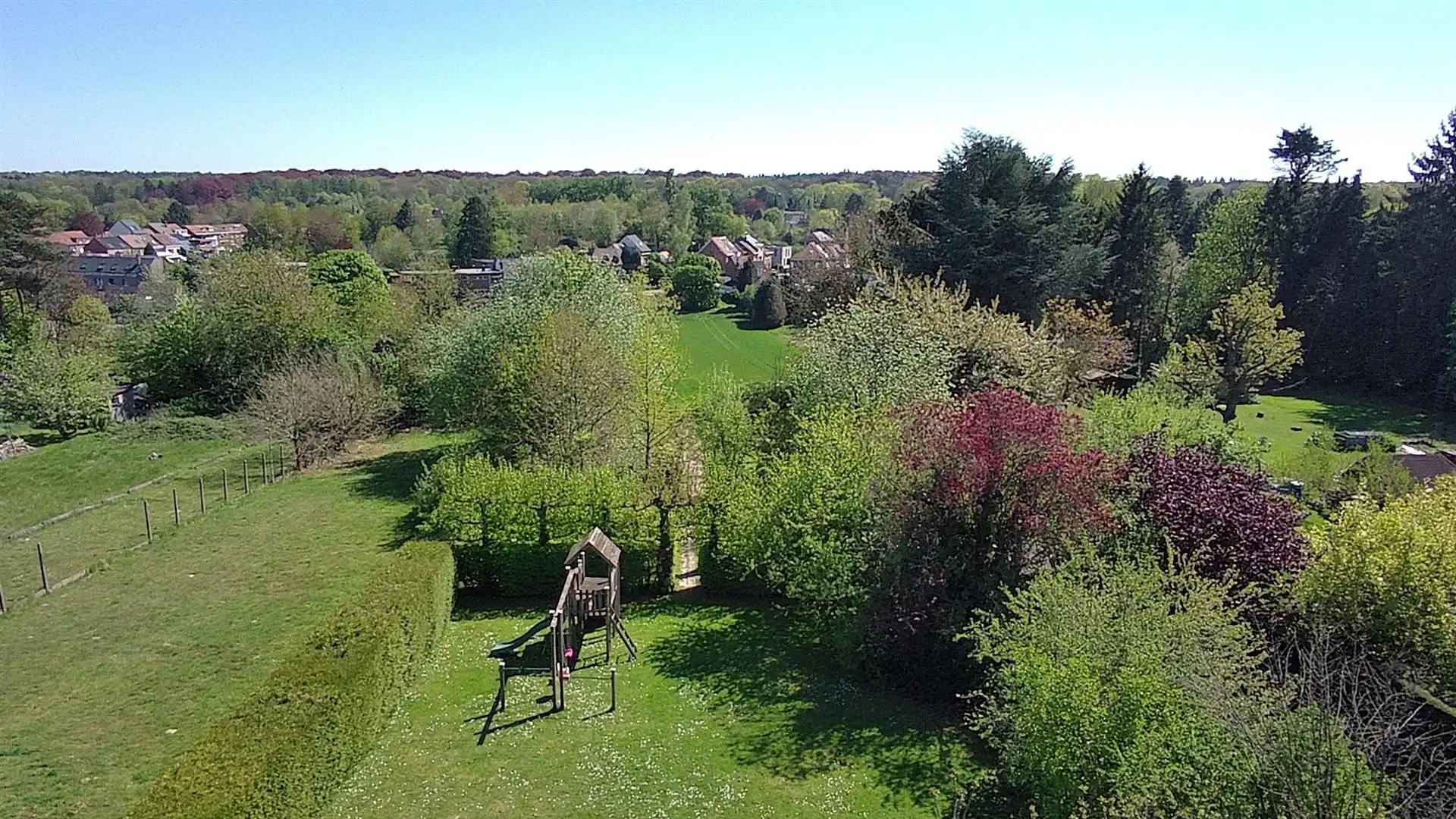 Stevige 3-gevel, 5 slpks, dubbele garage, centrum, ±17are foto 20