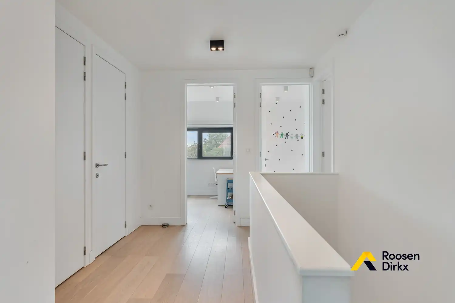 Luxueuze gezinswoning met 3 slaapkamers en 2 badkamers op toplocatie foto 25