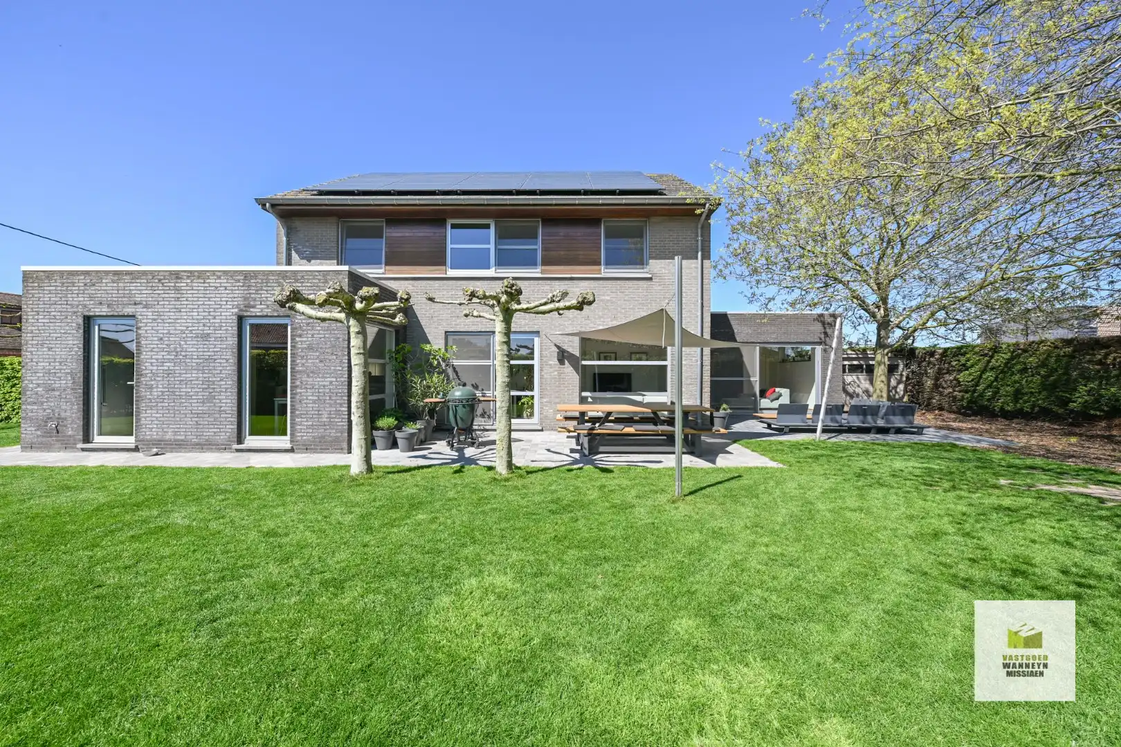 Energiezuinige alleenstaande woning met 5 slaapkamers op rustige ligging. foto {{pictureIndex}}