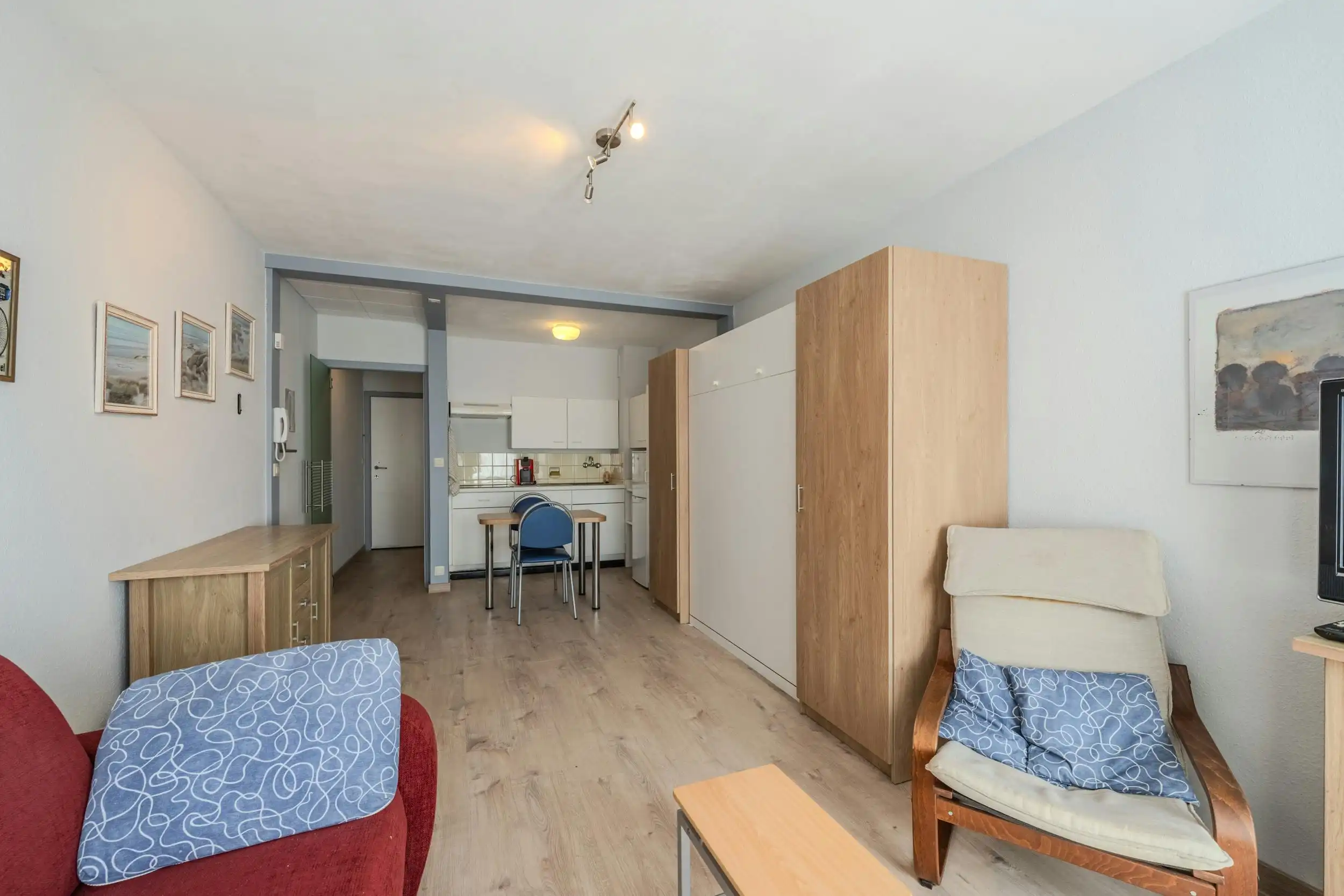 Zonnige studio te koop in het centrum van Middelkerke! foto 4