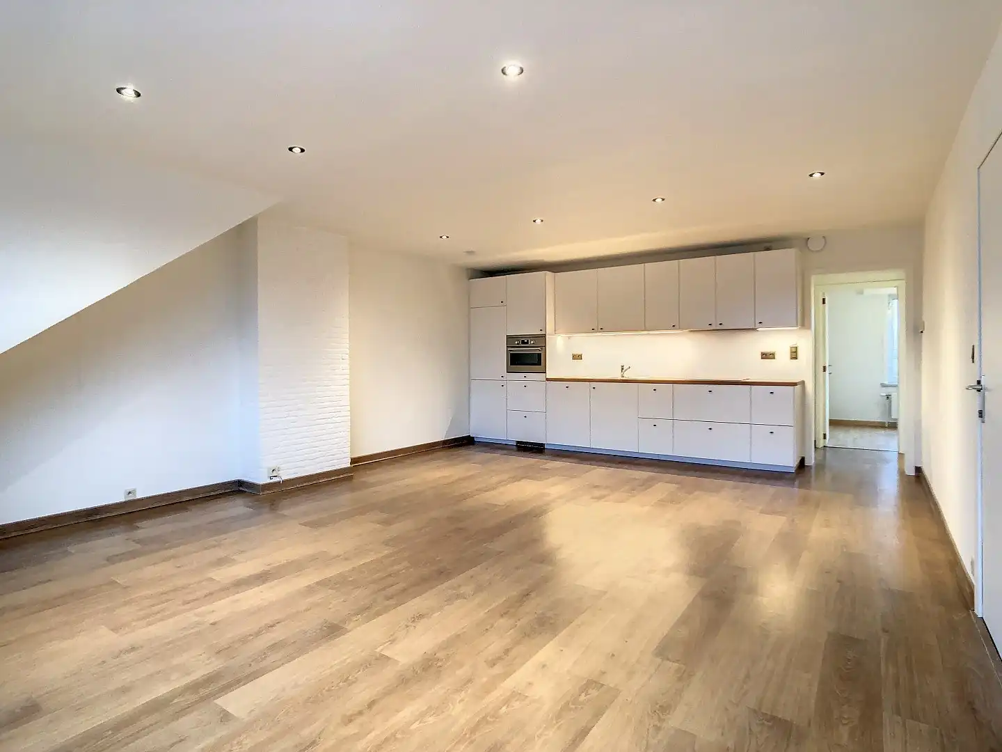Rustig gelegen volledig vernieuwd appartement met 2 ruime slaapkamers vlakbij Leuven - EPC 237 kWh/m² - bewoonbare oppervlakte 72 m²    foto 2