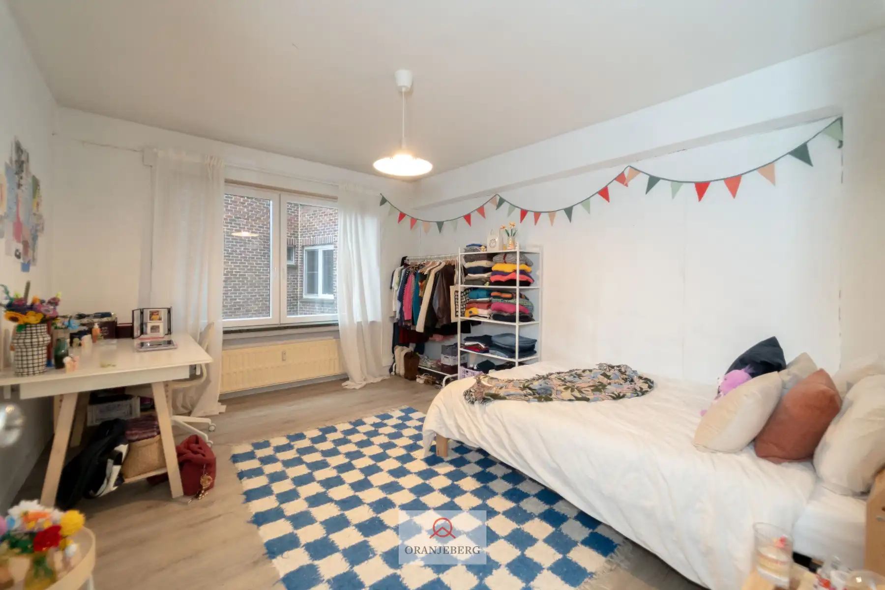 Ruim 3 slpk appartement vlakbij Station Gent-Sint-pieters. foto 30