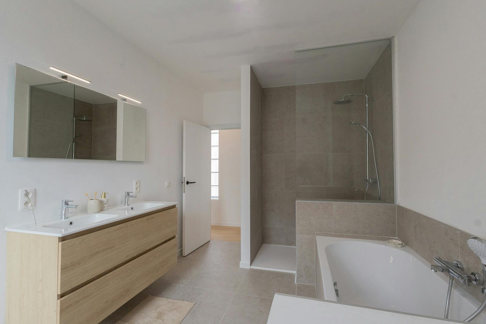 Appartement (121 m²) met 3 slaapkamers en terras in De Panne foto 11