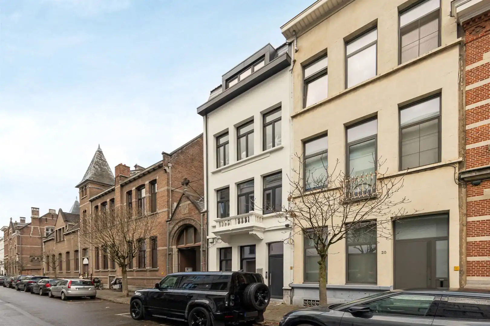 Woning met 2 gerenoveerde appartementen foto 26