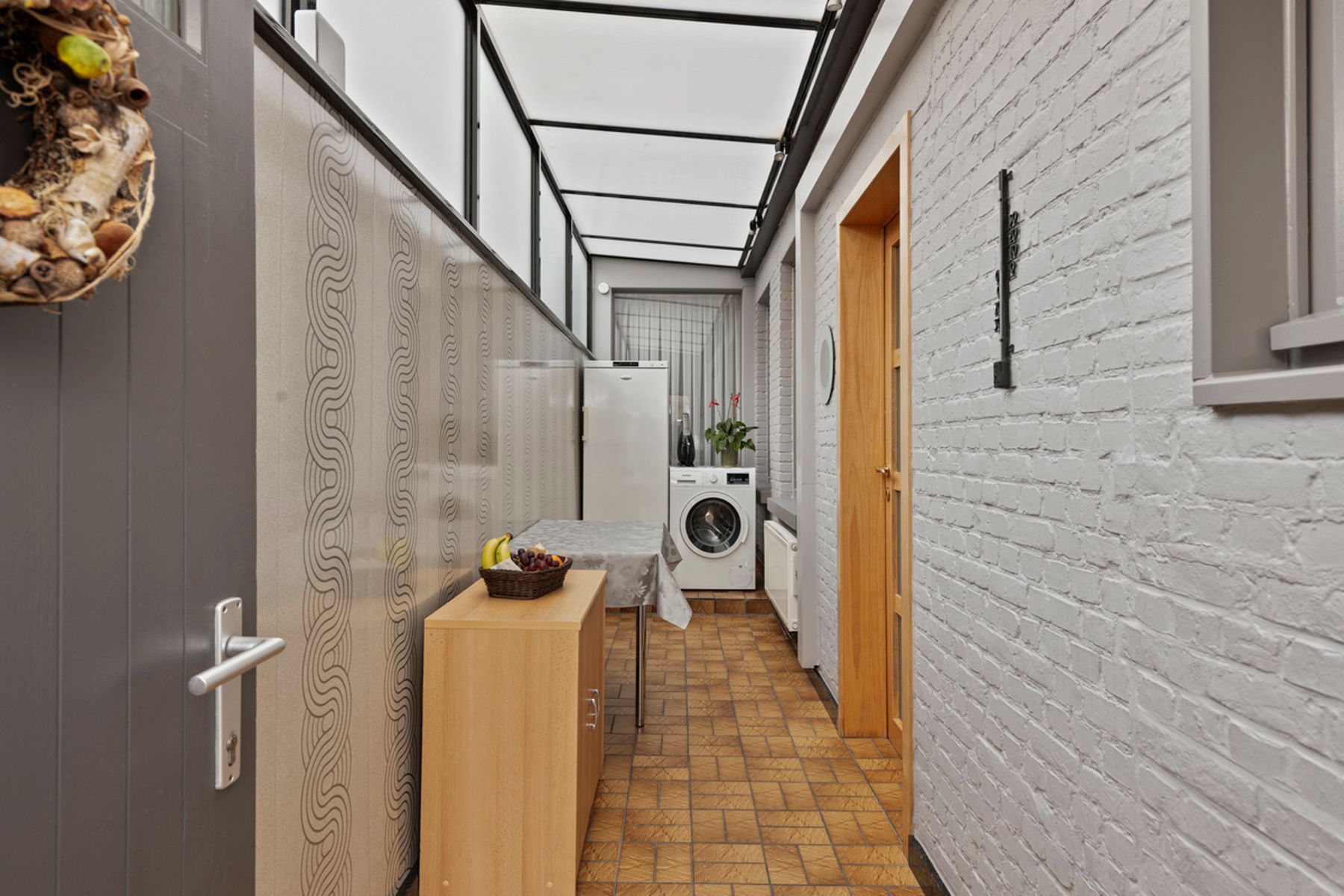 Instapklare centrumwoning met garage en autostaanplaats.  foto 14