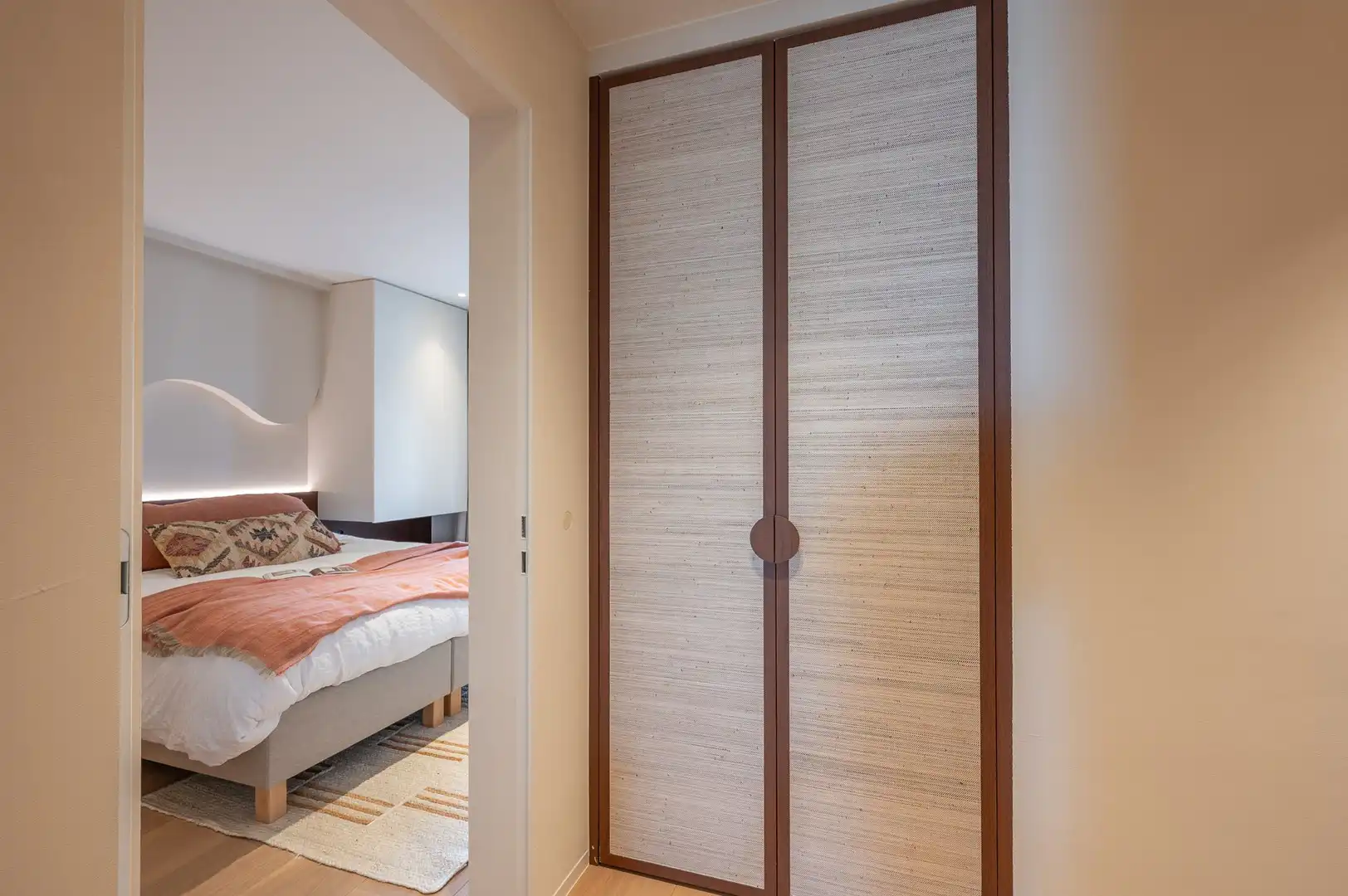 Fantastisch appartement met adembenemend zeezicht ideaal gelegen op de zeedijk in het Zoute. foto 17