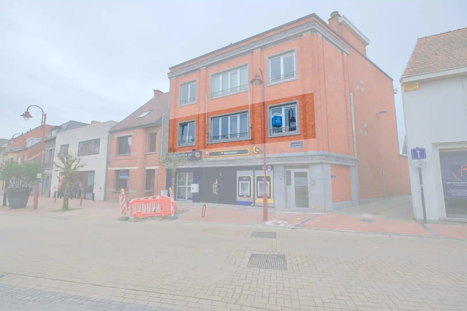 LICHTERVELDE - ZEER RUIM APPARTEMENT MET 3 SLPKS + garagebox foto 15