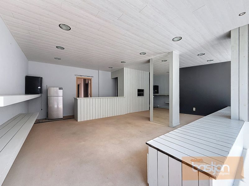 🏡 Te Huur in het Hart van Zwevegem – Handelspand met Woonst en Garage! foto 2