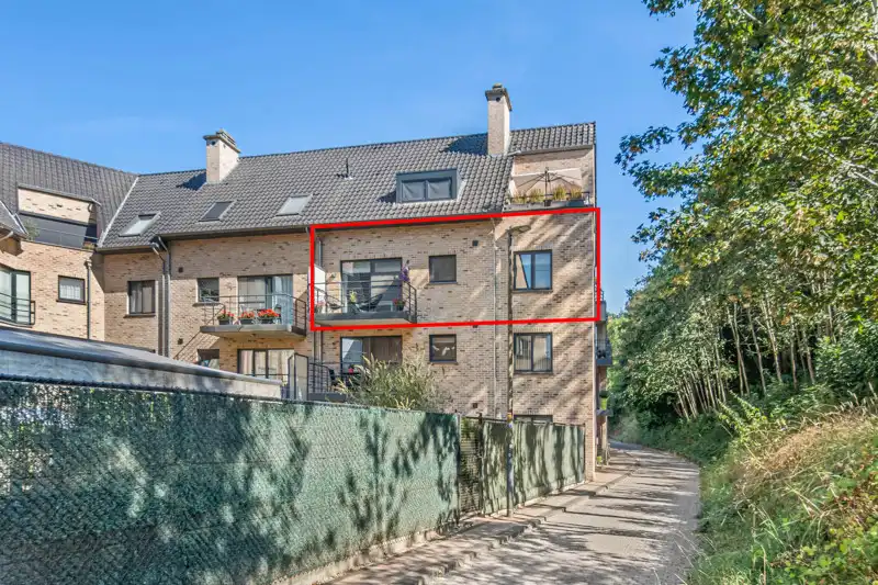 Zeer rustig en energiezuinig appartement met autostaanplaats en berging foto 2