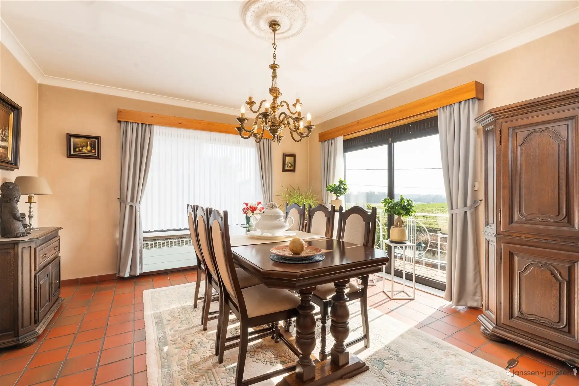 Rustig gelegen woning met prachtig uitzicht foto 5
