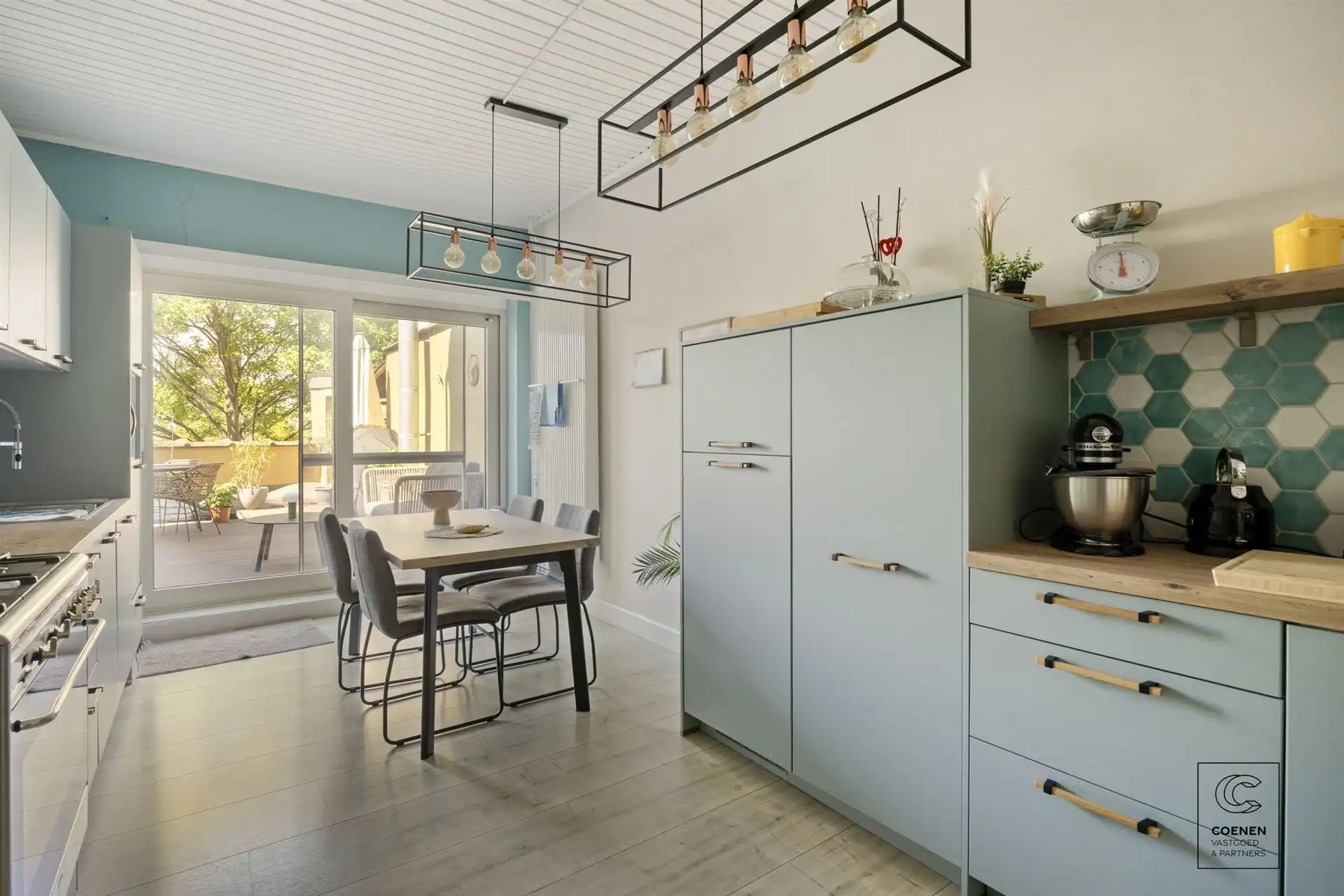 Unieke handelswoning op TOPlocatie in Antwerpen-Zuid! foto 6
