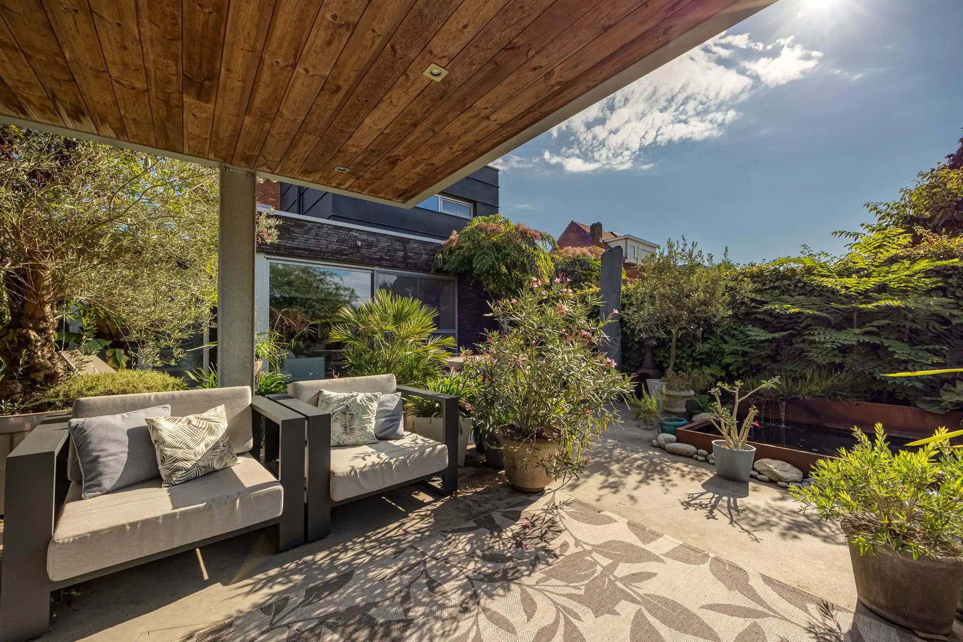 Volledig gerenoveerde gezinswoning met 5 slpks te Kontich foto 30