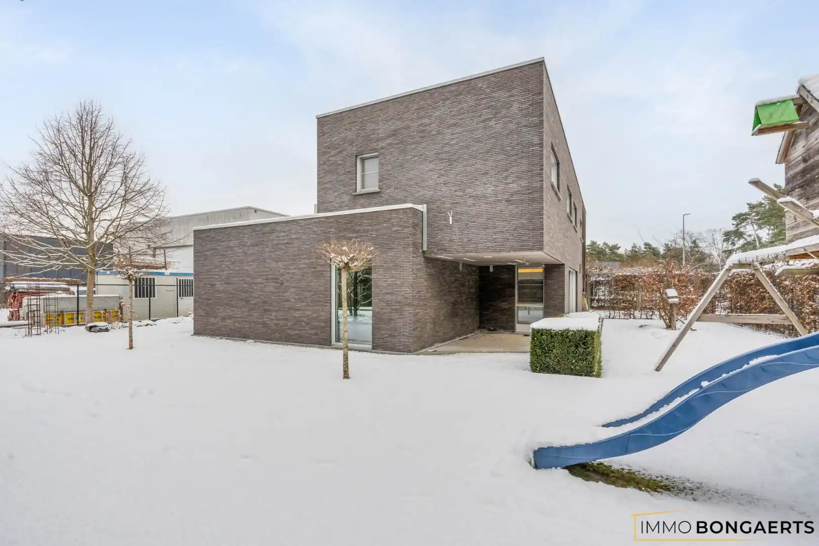 Moderne woonst met 4 slaapkamers  foto 21