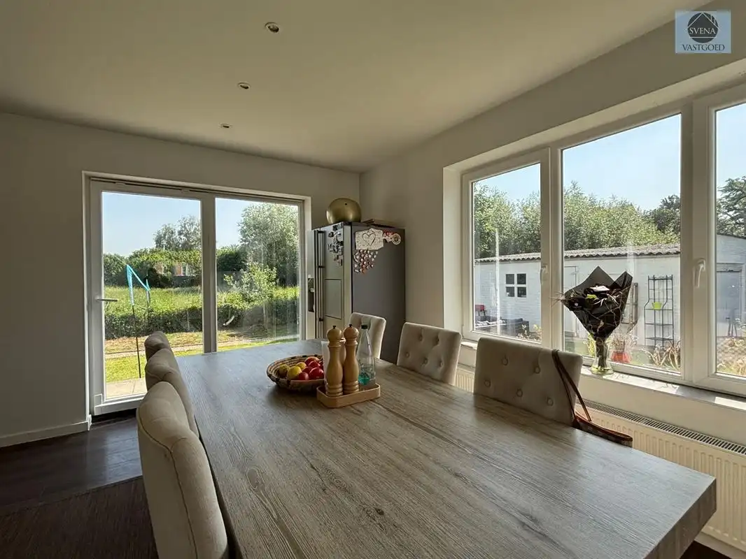 VERNIEUWDE WONING MET 4 SLAAPKAMERS EN TUIN foto 8
