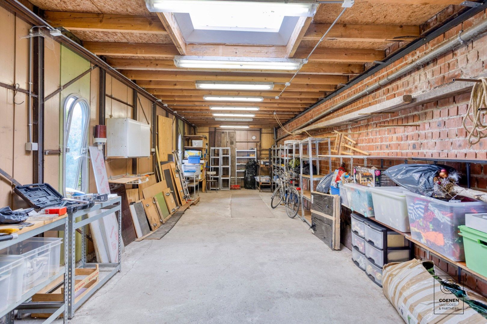 Instapklare woning met 2 slpk, ruime garage en zonnige tuin op TOPlocatie te Wommelgem!  foto 34