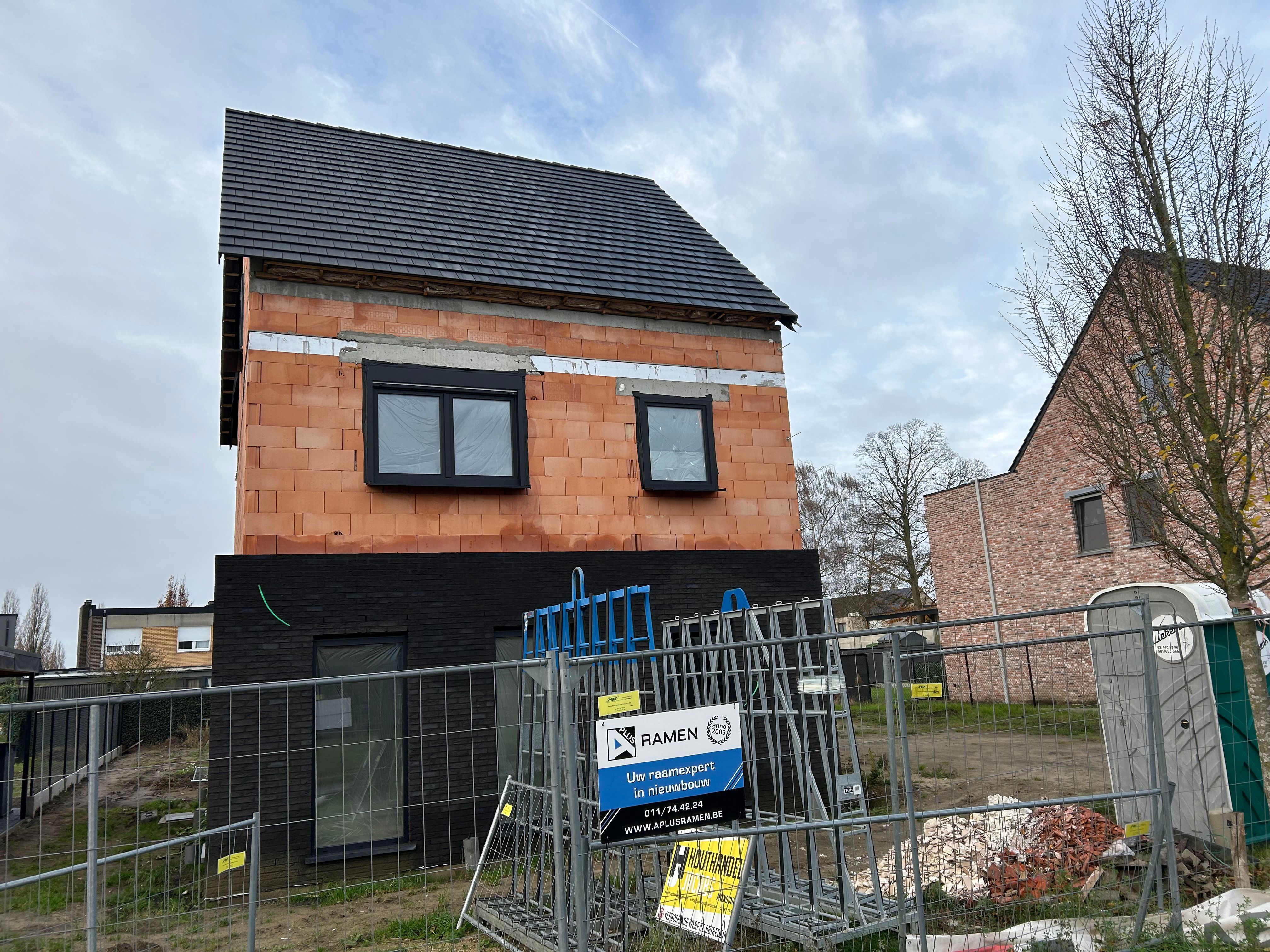 Nieuwbouw in doodlopende straat foto 2
