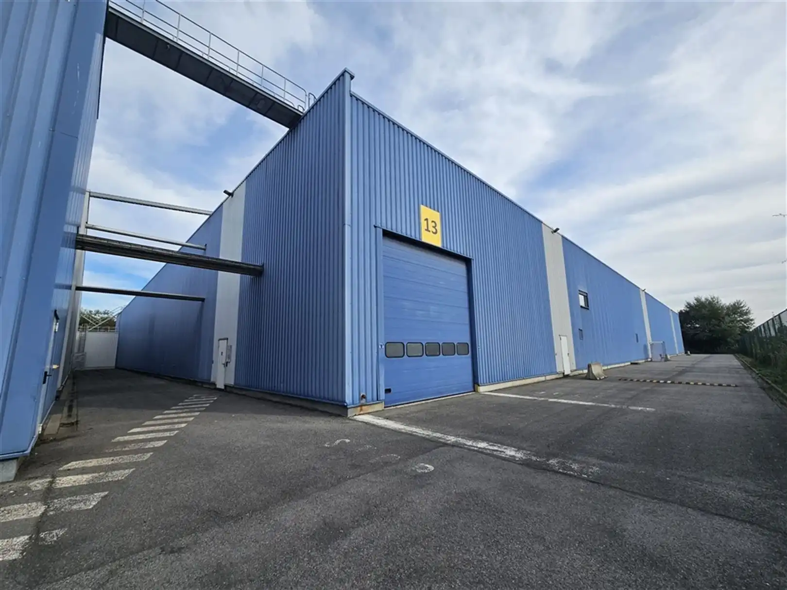 Fabrieksgebouw te Komen foto 15