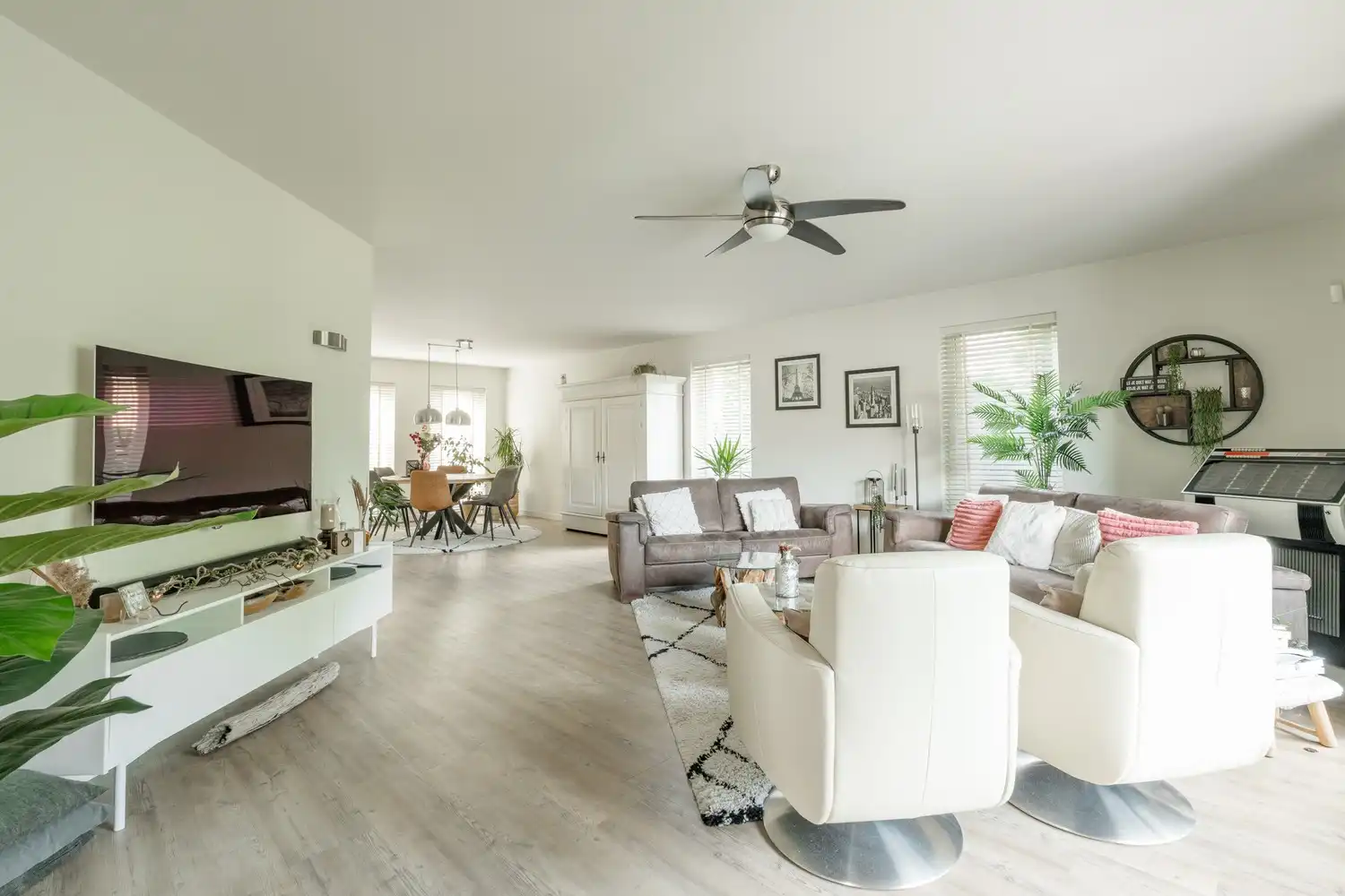 Prachtige woning te koop aan de Marsestraat, Bocholt -met zeer ruime, garage en parkeermogelijkheden in een serene omgeving! foto 6