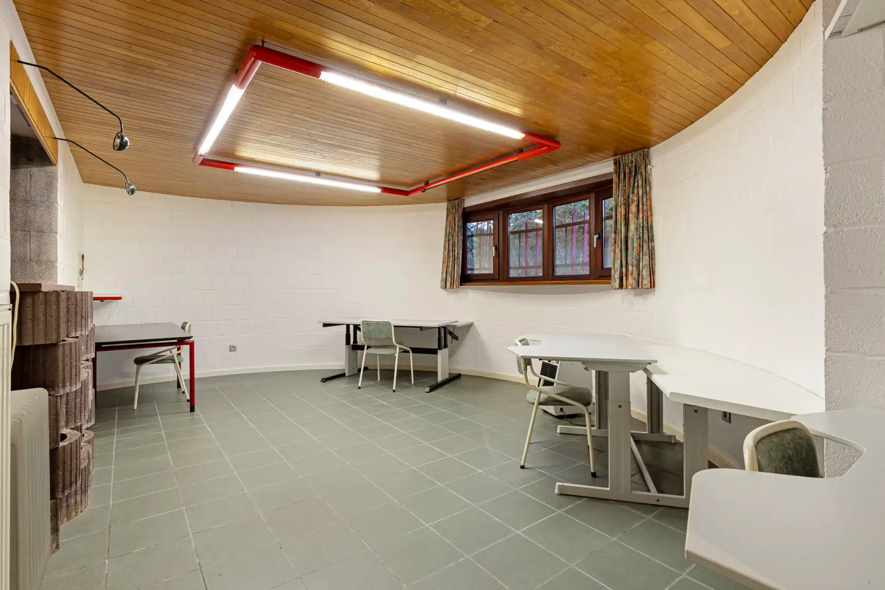 Ruime villa met LOODS! foto 19