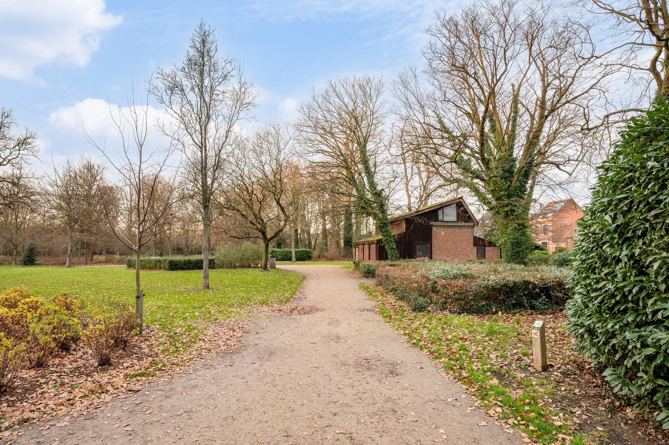 Volledig gerenoveerd duplex appartement aan het Park! foto 18