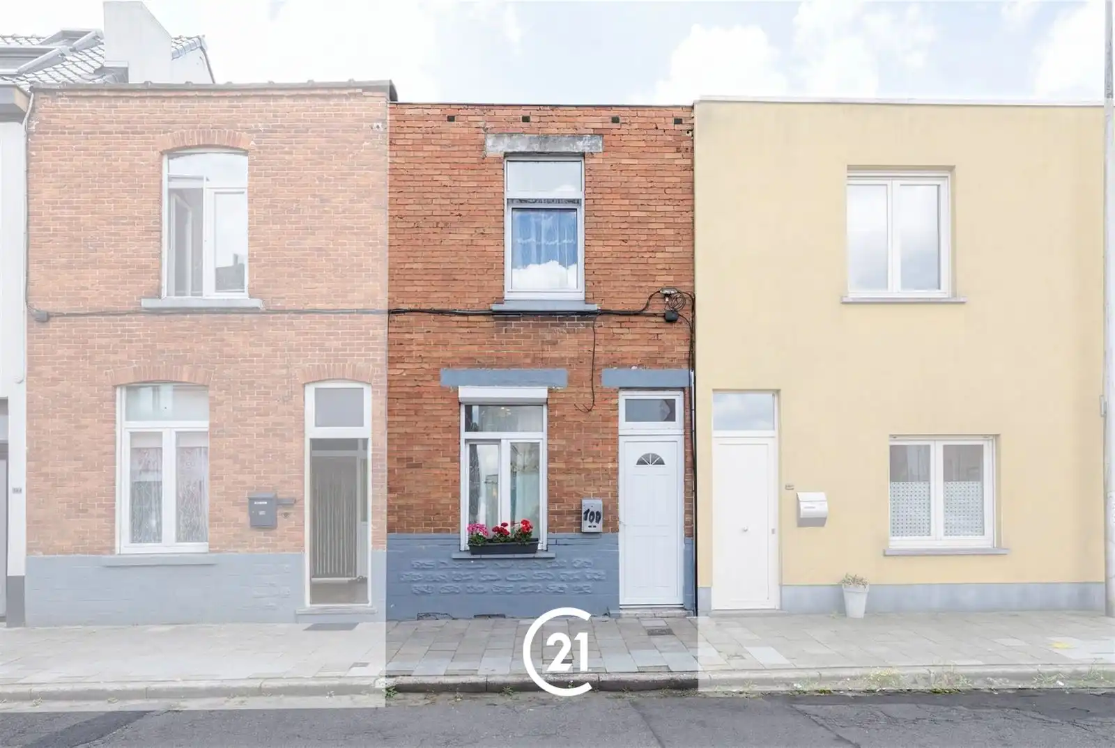 Woning met 2 slaapkamers en buitenruimte in Wondelgem foto {{pictureIndex}}