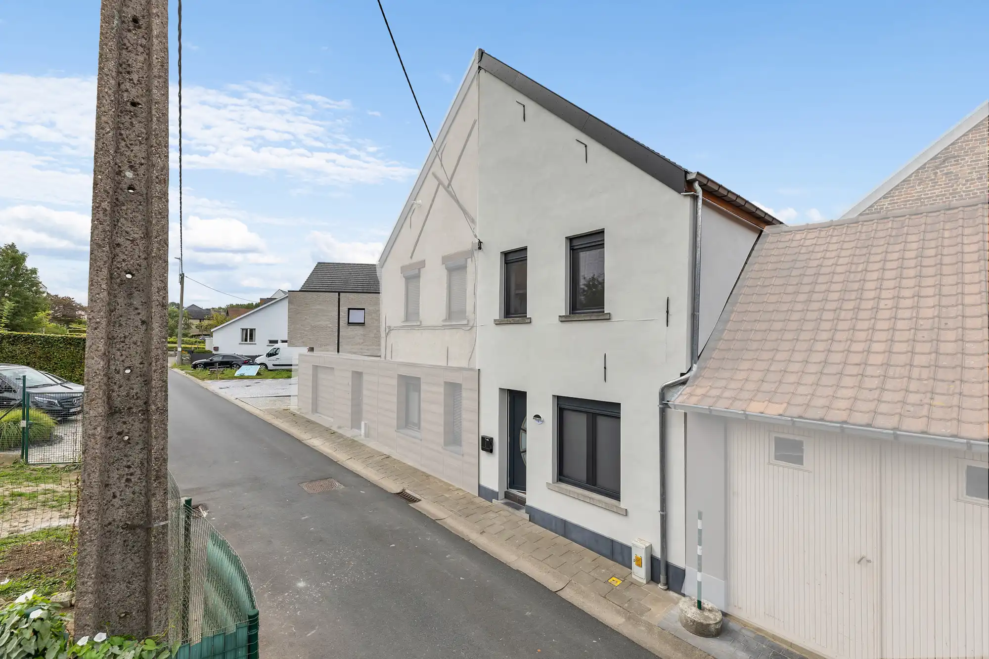 Compleet gerenoveerde woning met terras te Roosdaal foto 18