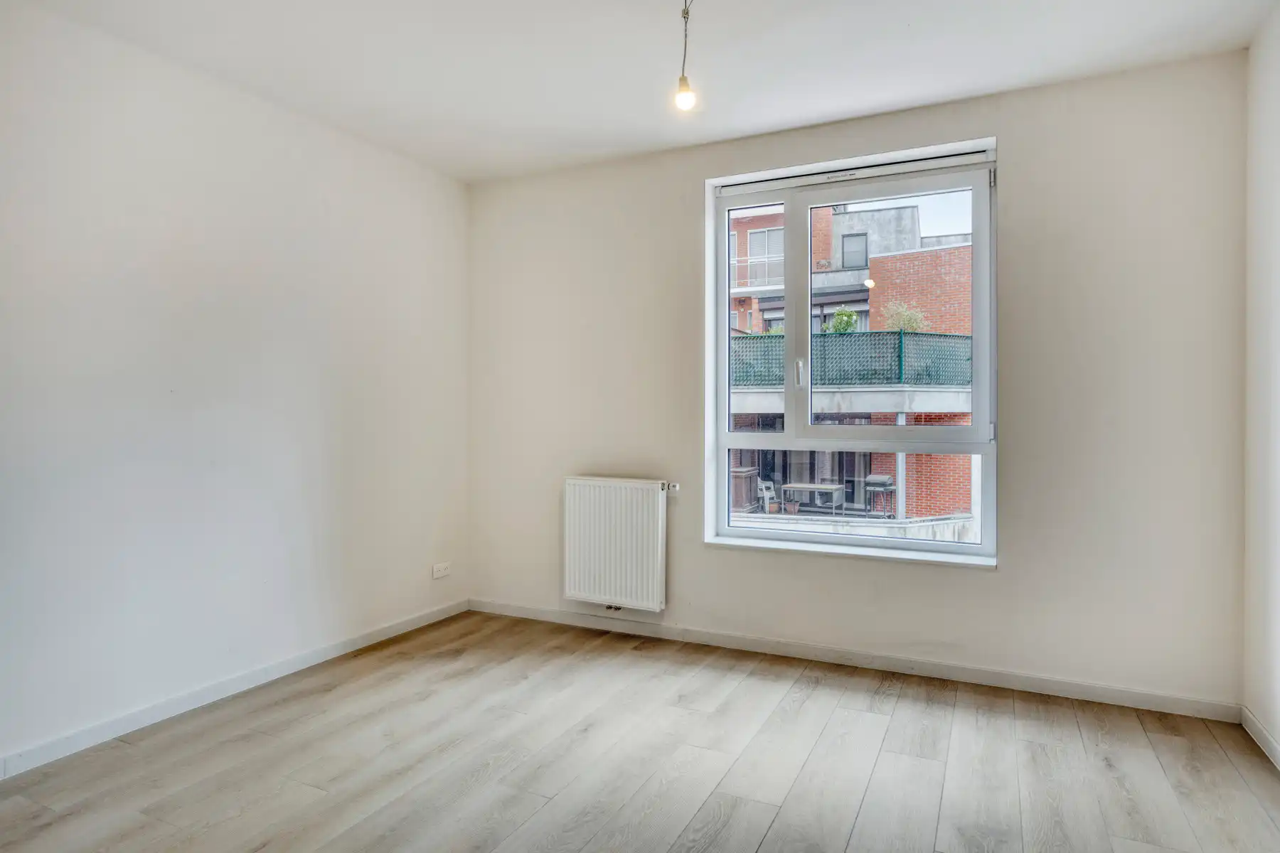 Stijlvol 2-slaapkamerappartement nabij De Schorre! foto 6