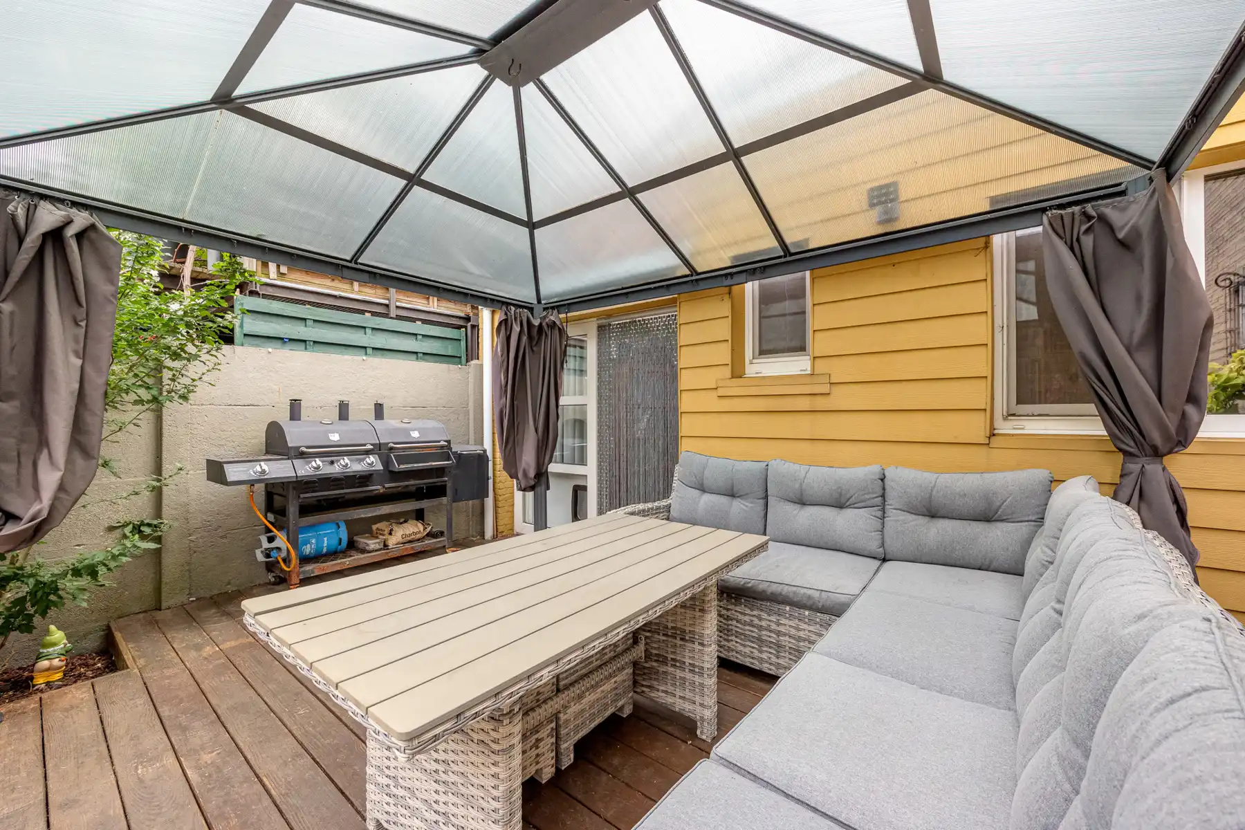 Instapklare gezinswoning met 4 slp, 2 badk en zonnige tuin foto 28