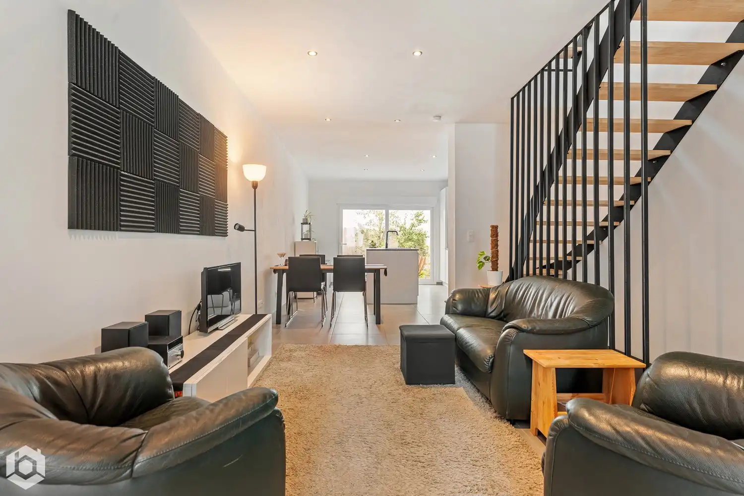 Recent gerenoveerde woning met 3 slpkrs en garagebox foto 10