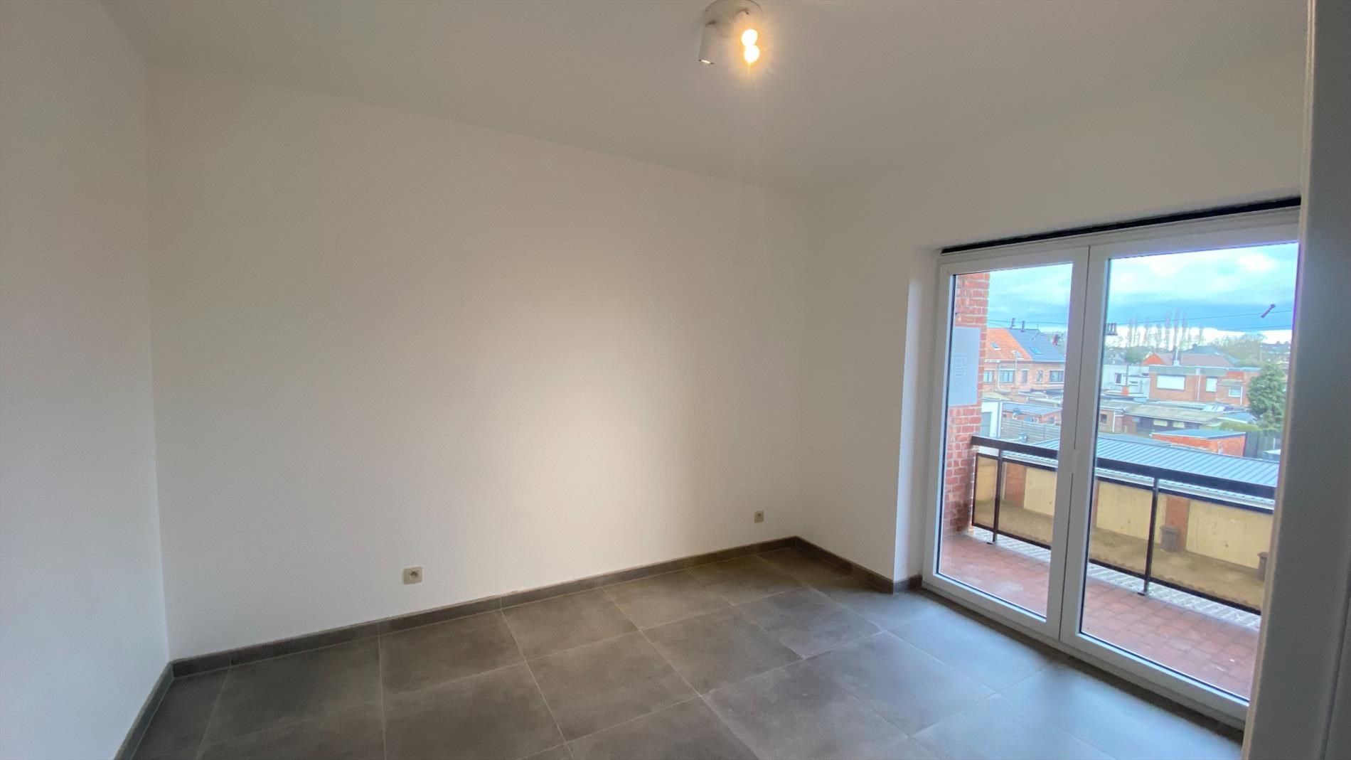Verzorgd appartement met terras en garage te Lokeren foto 5