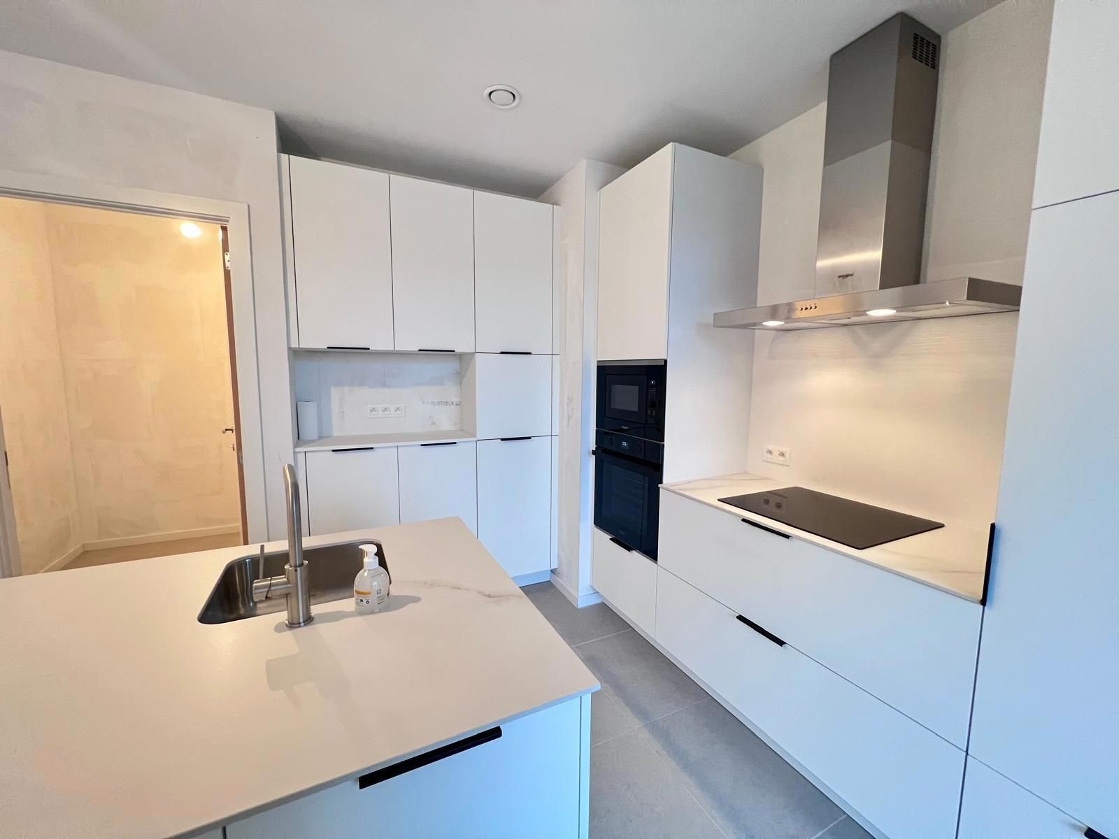 Licht, ruimte en comfort: nieuwbouwappartement met uniek zicht foto 9