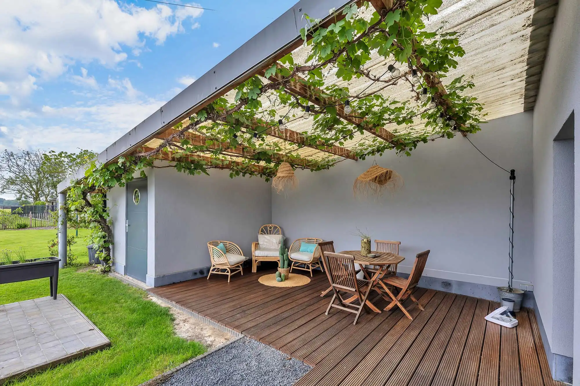Ruime en volledig gerenoveerde veelzijdige woning op 19a68ca foto 27