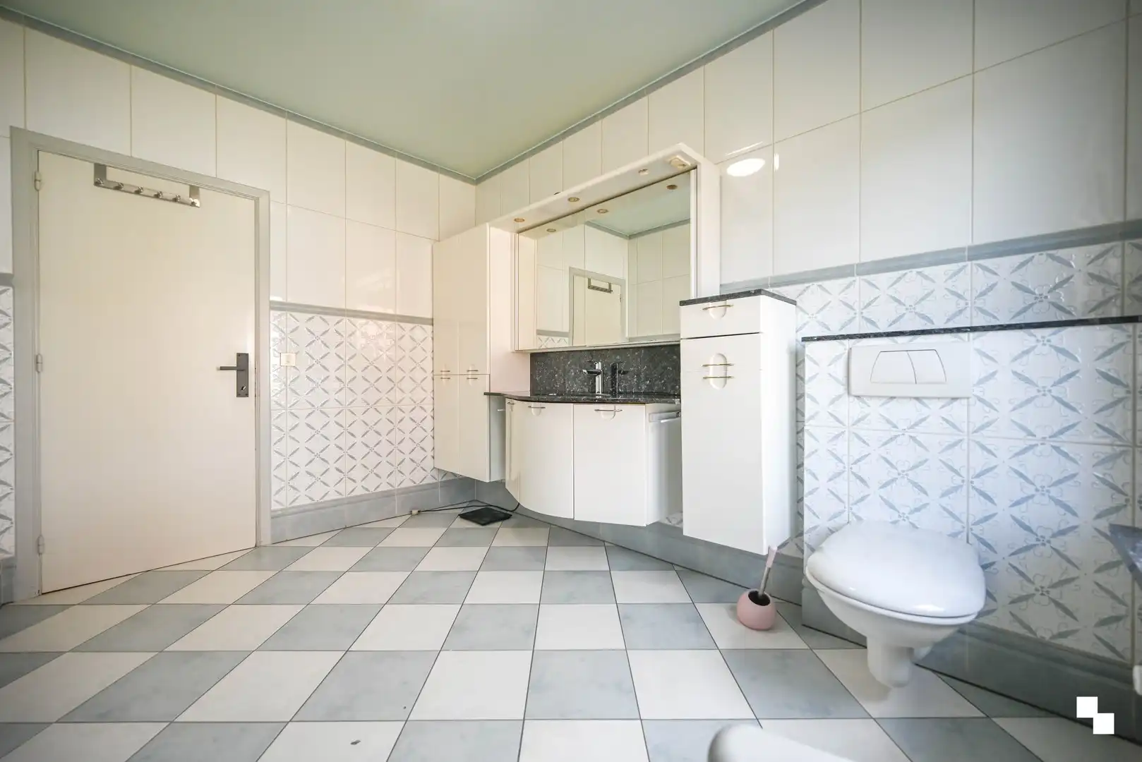 Woning met loods in Oostrozebeke foto 18