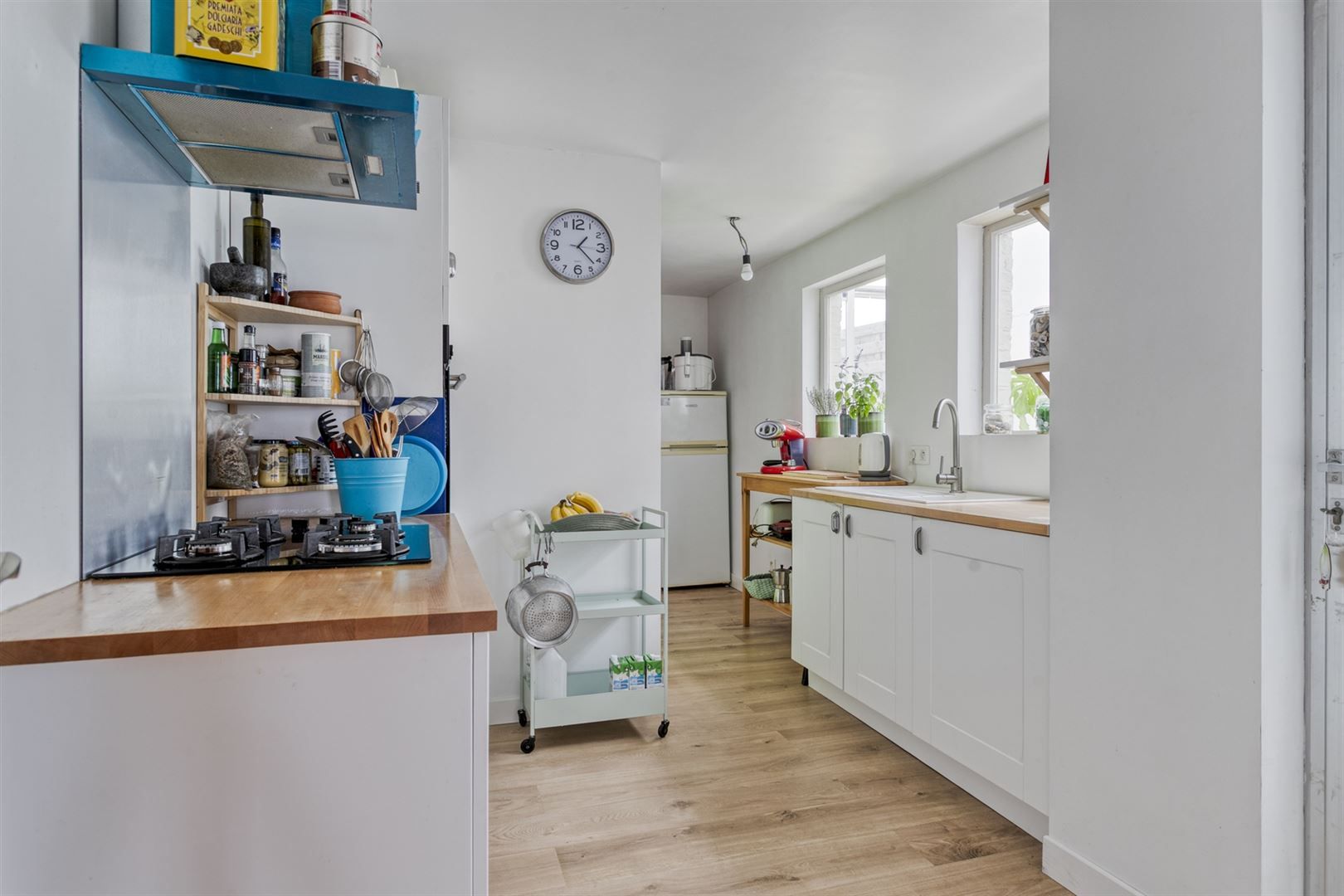 Huis met bijgebouw foto 6