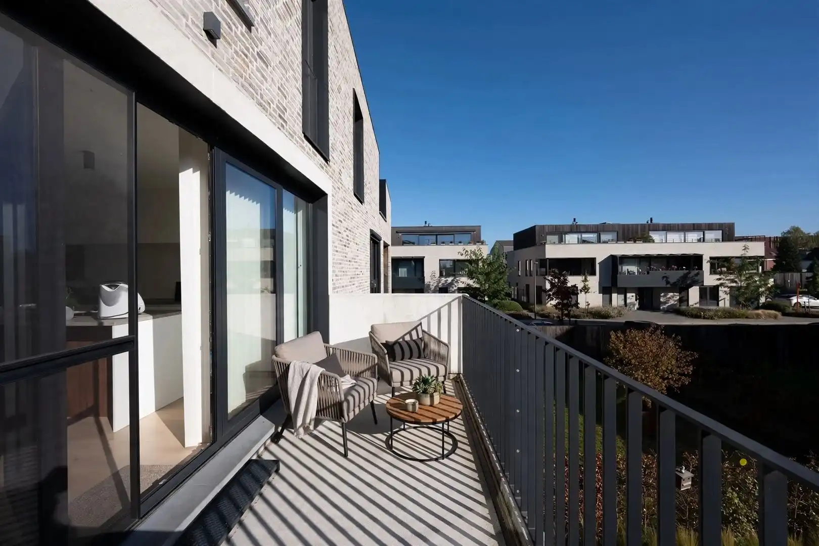 MODERN & COMFORTABEL WONEN NABIJ HET CENTRUM MIDDEN IN HET GROENE DOMEIN DE BOS! foto 6