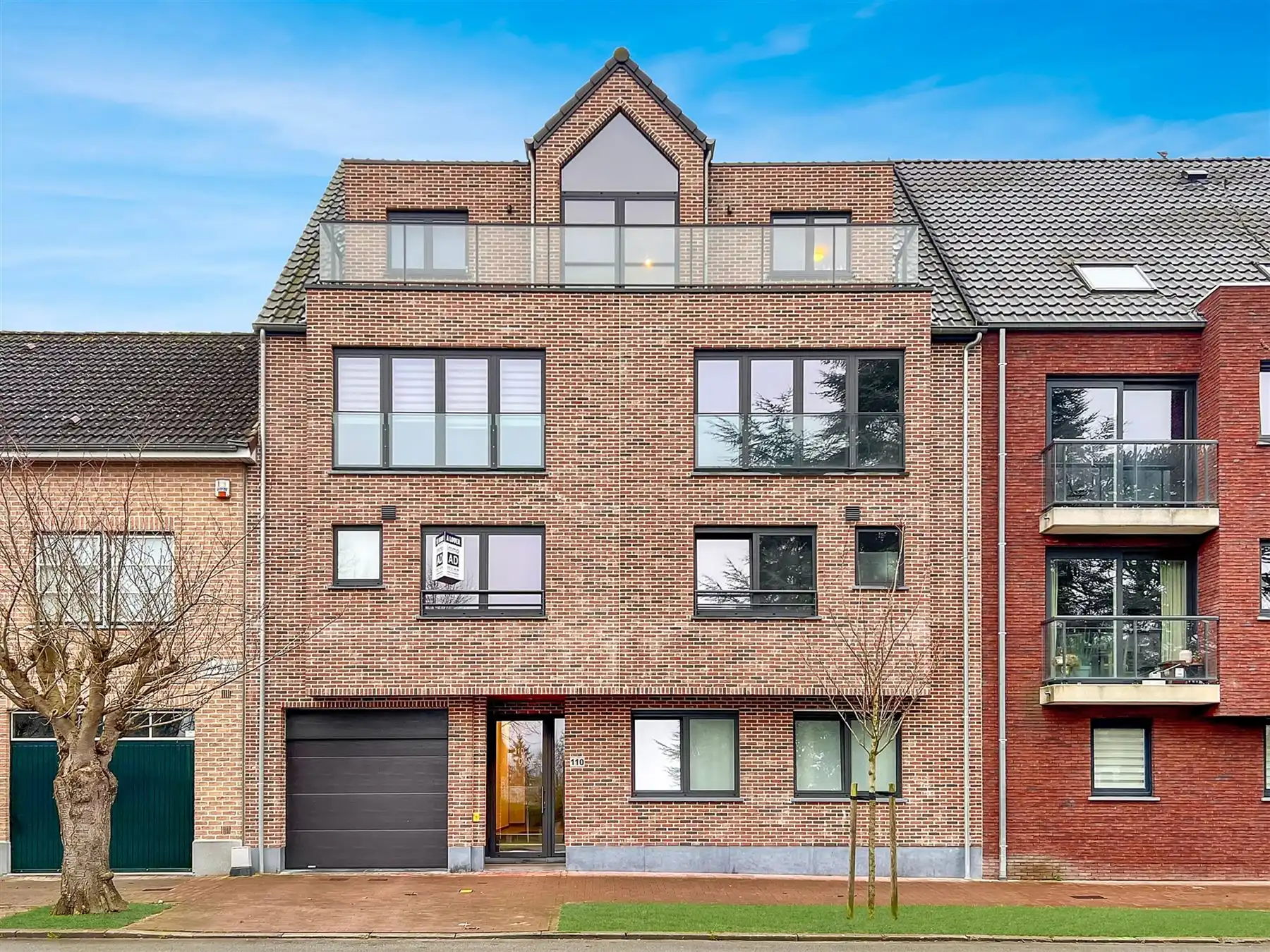 Residentieel gelegen nieuwbouwappartement met zonnig terras foto {{pictureIndex}}