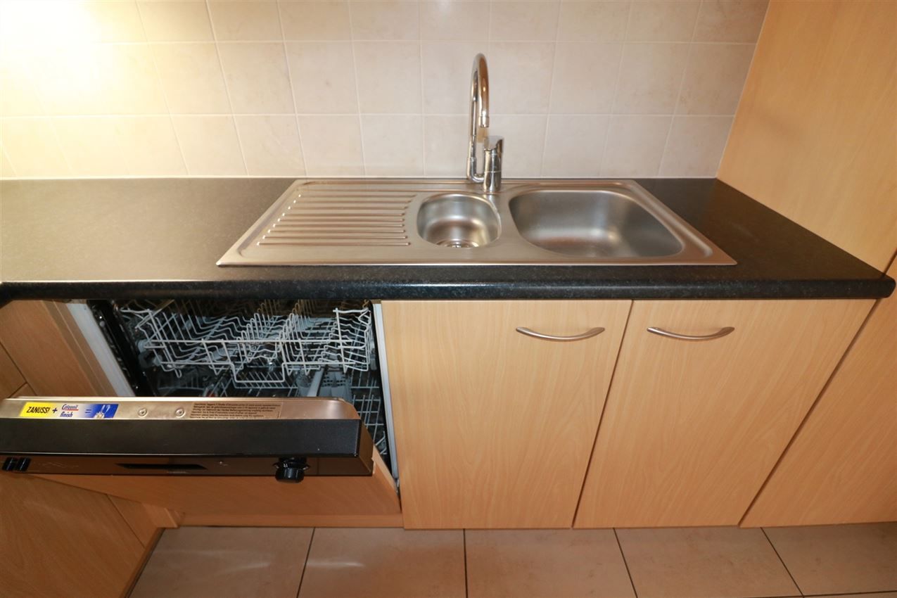 Gunstig gelegen, gelijkvloers appartement met 2 slpk. en terras foto 28