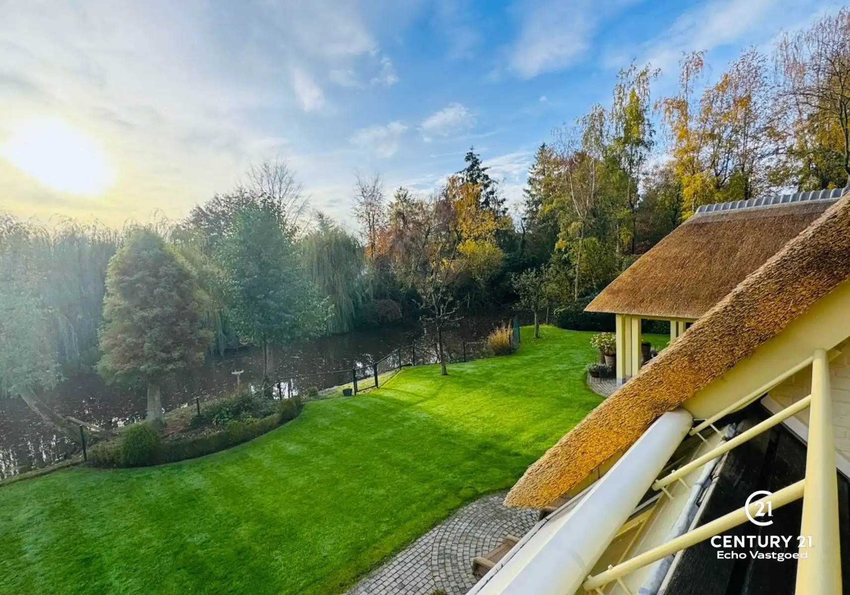 Ruime, charmante villa op royaal perceel met zwembad foto 4
