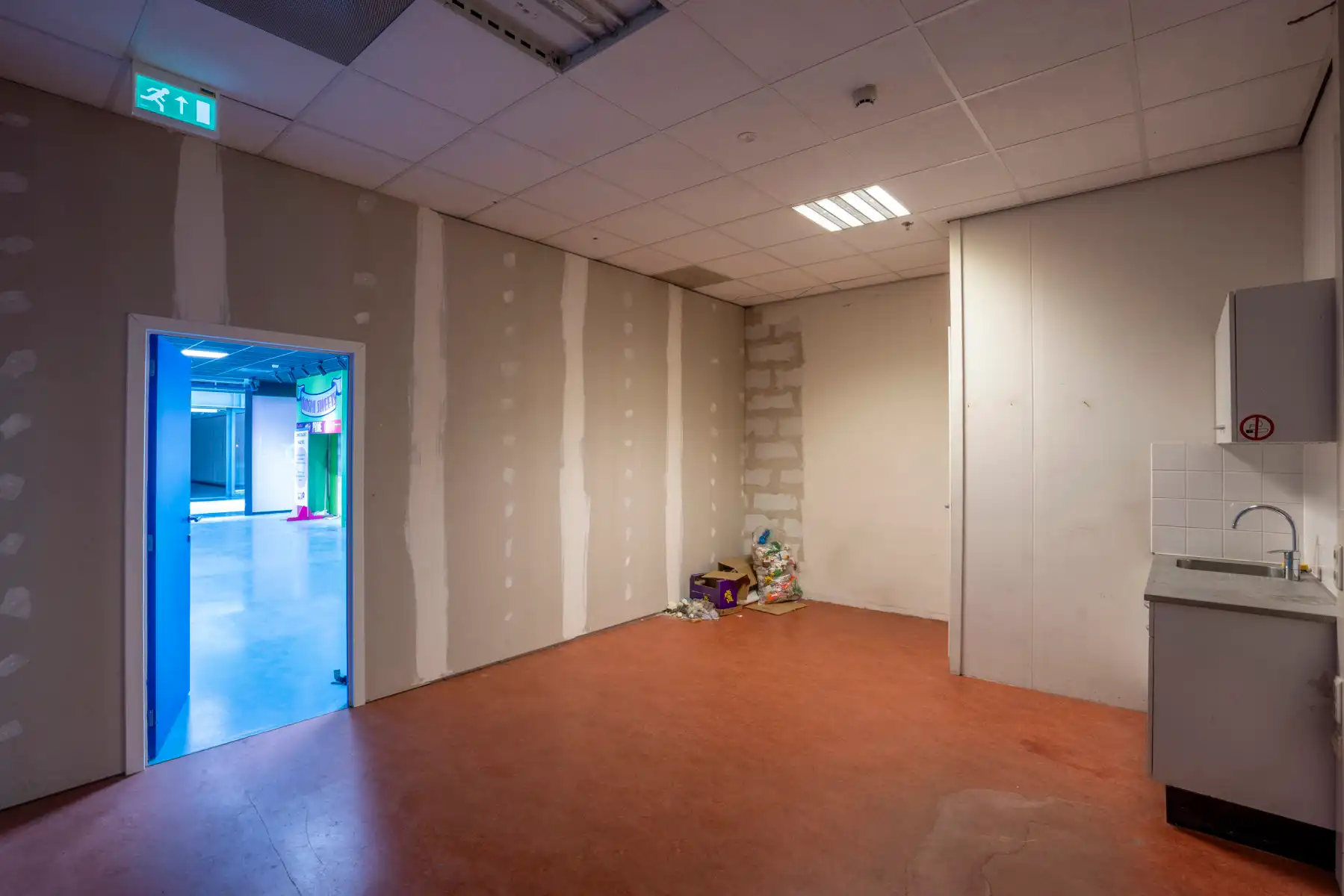 Commerciële toplocatie in Shopping Den Tir foto 6