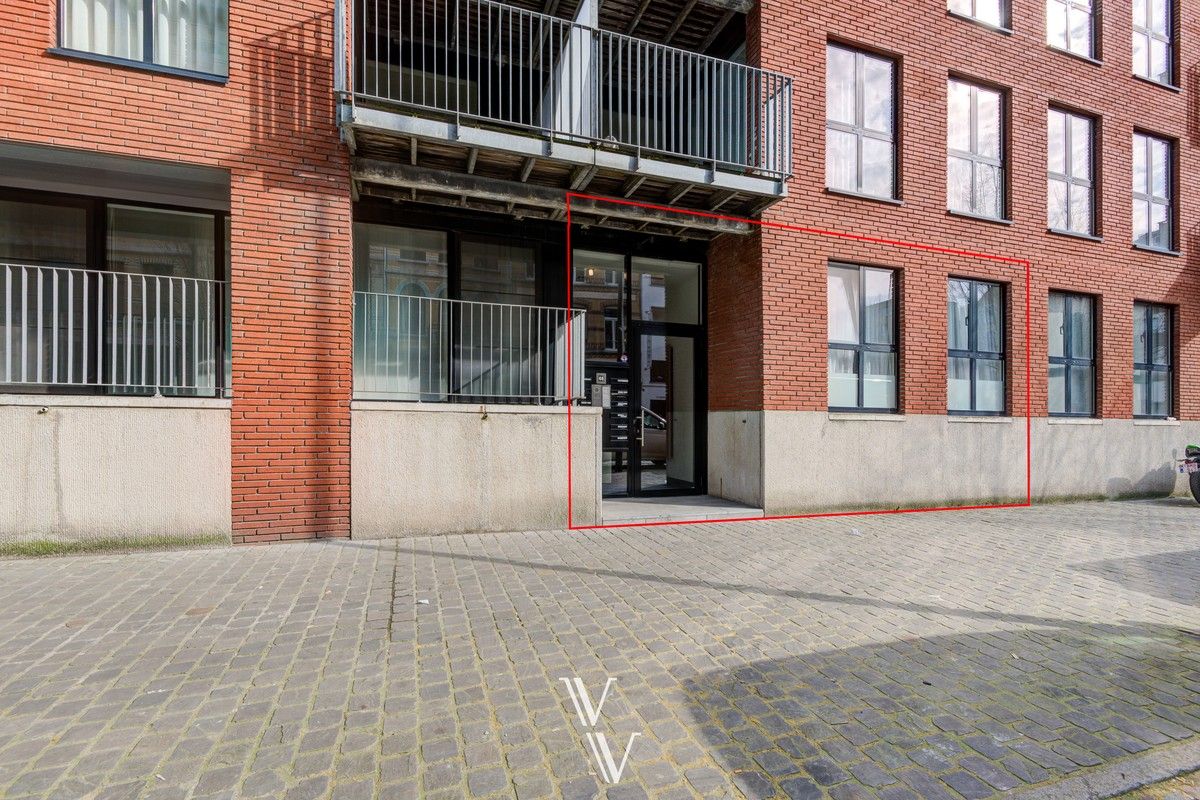 Mooi instapklaar appartement met tuin en parking foto 16
