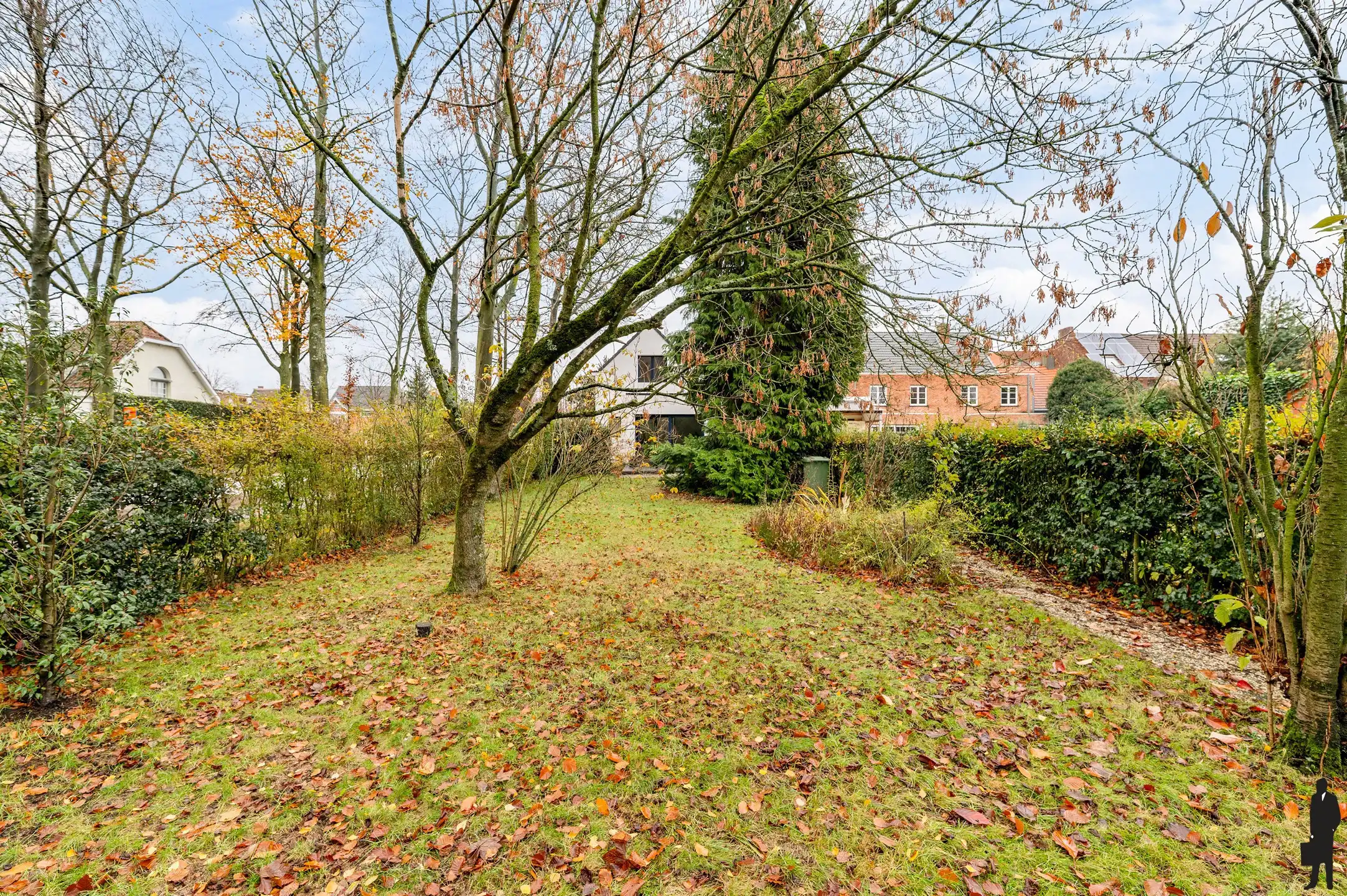 Gerenoveerde woning op ca. 520m2 met 3 slaapkamers en bureau foto 15