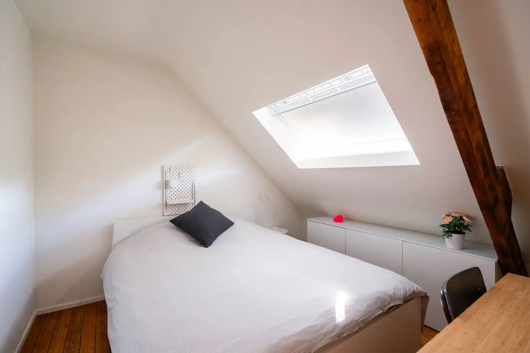 Trendy woning aan de Leie in de Assels Drongen foto 17