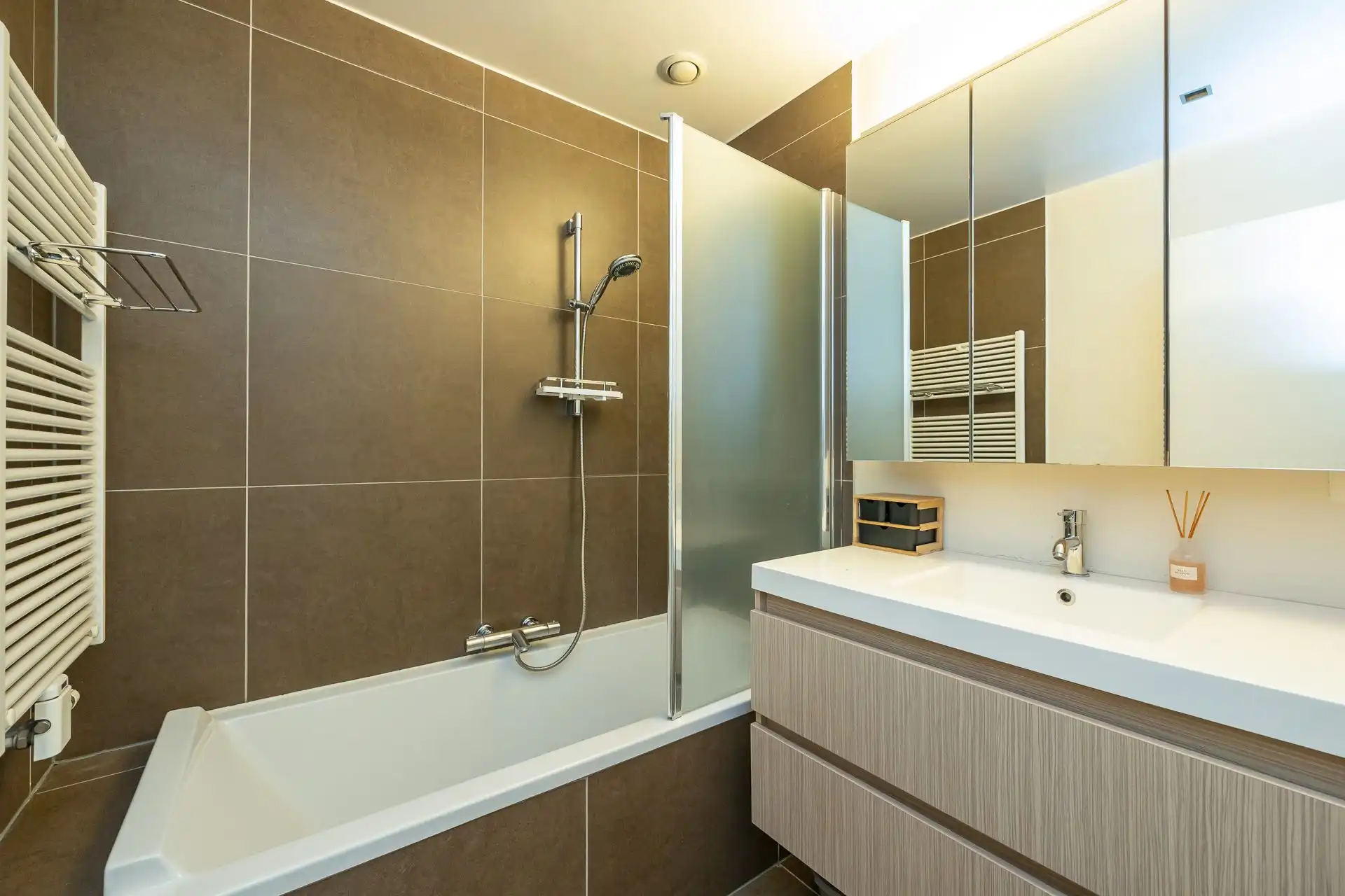 Lichtrijk 2-slaapkamerappartement op toplocatie in Hoboken! foto 11