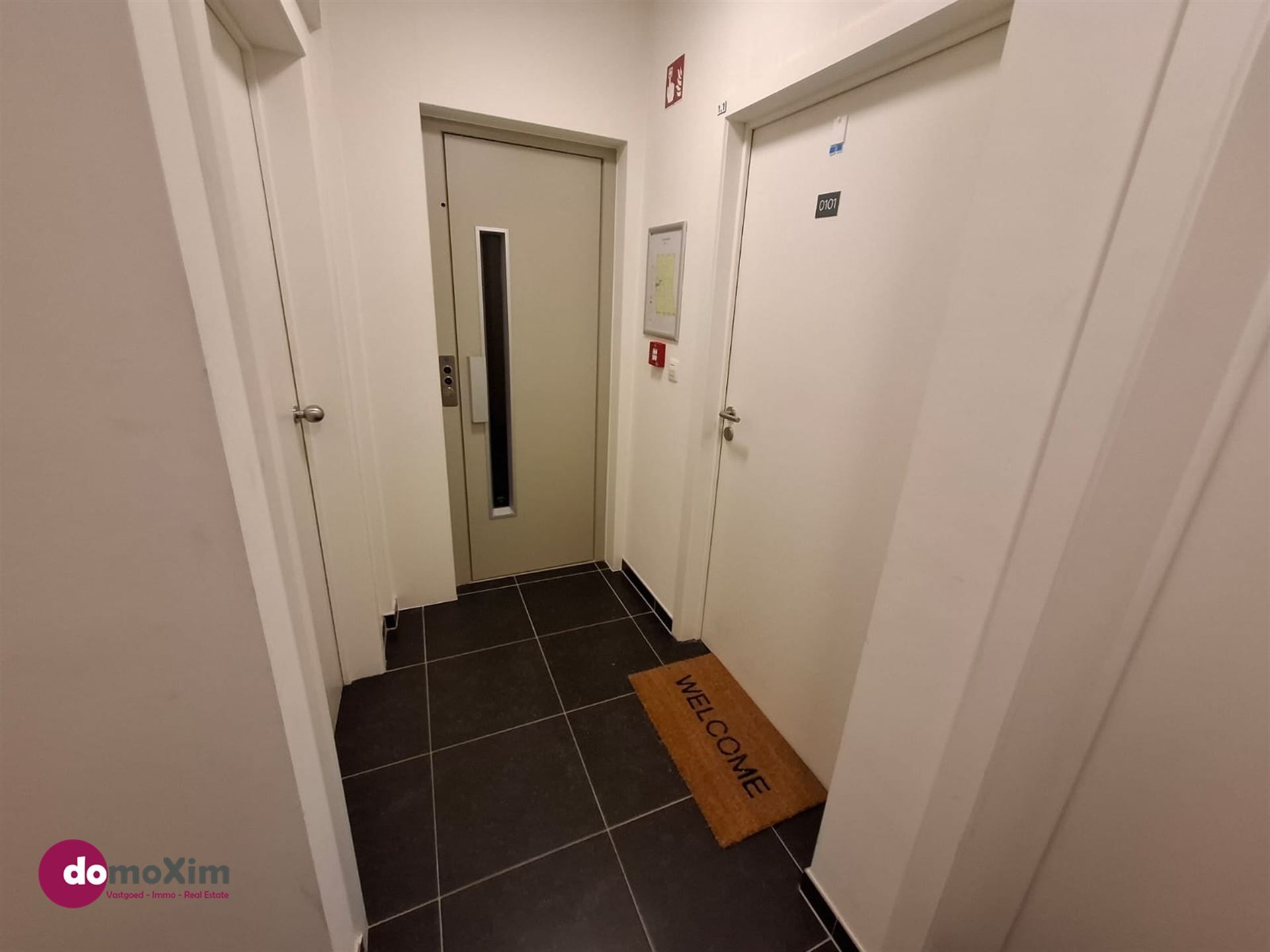 Gemeubelde studio mét airco in het bruisende hart van Leuven! foto 19