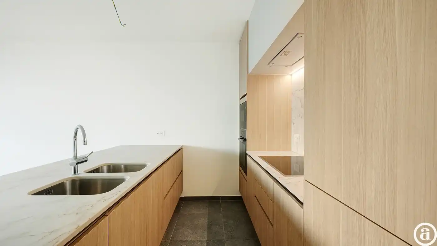Nieuwbouw appartement met grote terrassen. foto 3