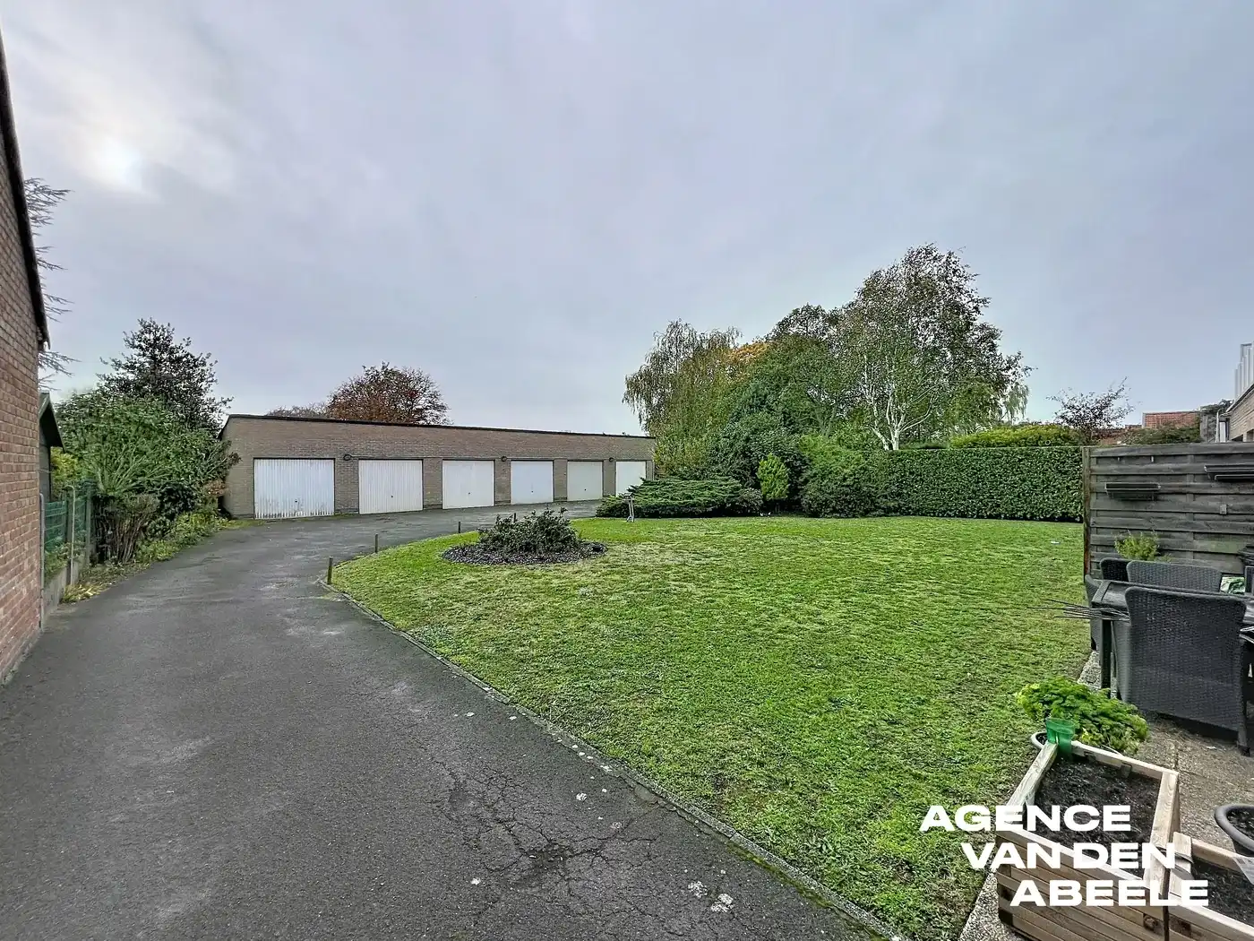 Gelijkvloers appartement met 3 slaapkamers en tuin  foto 12